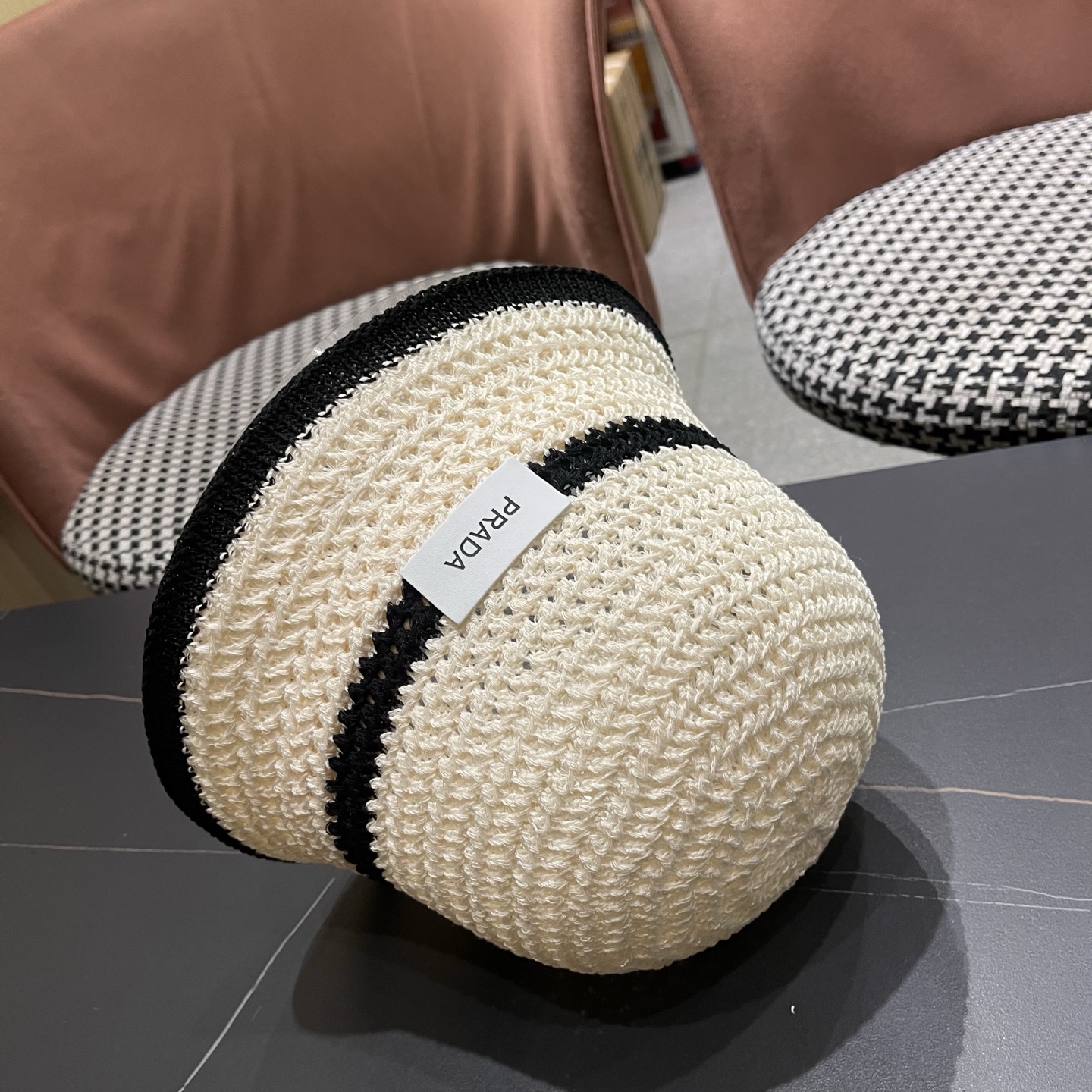 普拉达PRADA 拼色编织渔夫帽女春秋季透气遮脸水桶帽子显脸小百搭日系针织盆帽