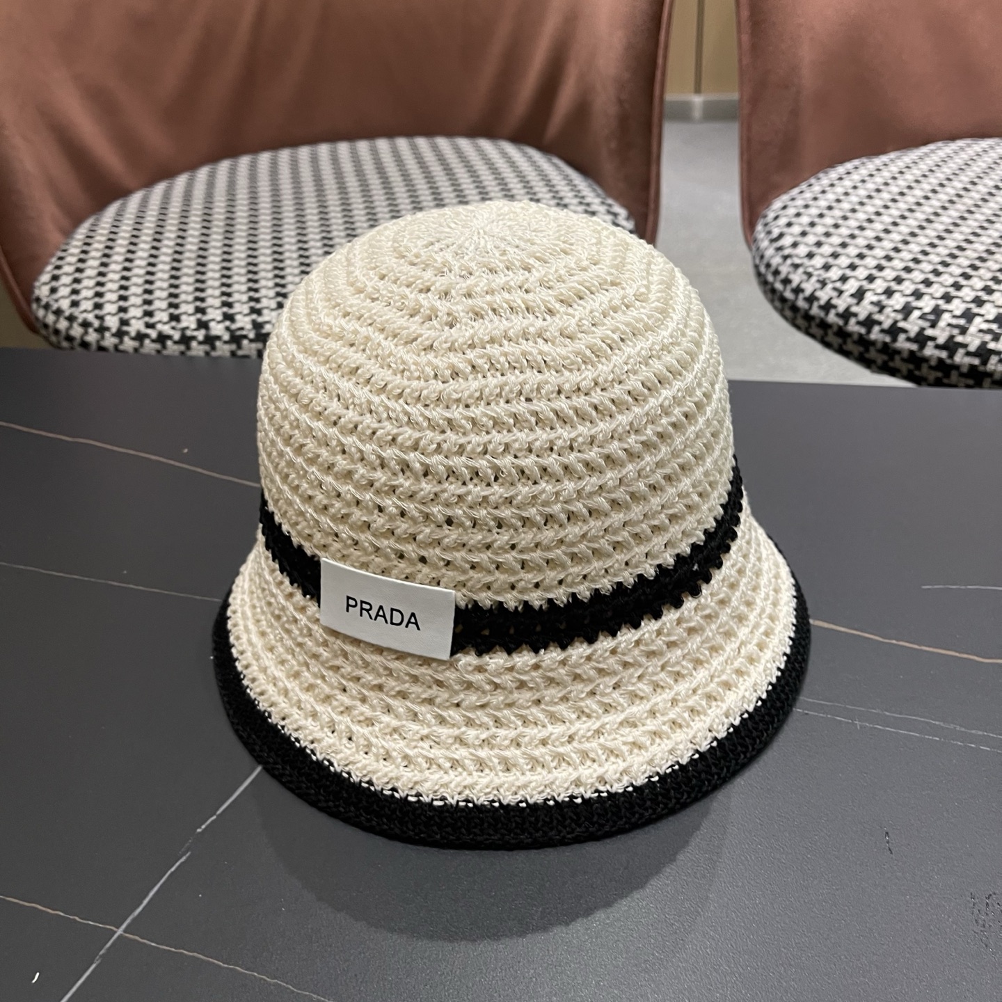 普拉达PRADA 拼色编织渔夫帽女春秋季透气遮脸水桶帽子显脸小百搭日系针织盆帽