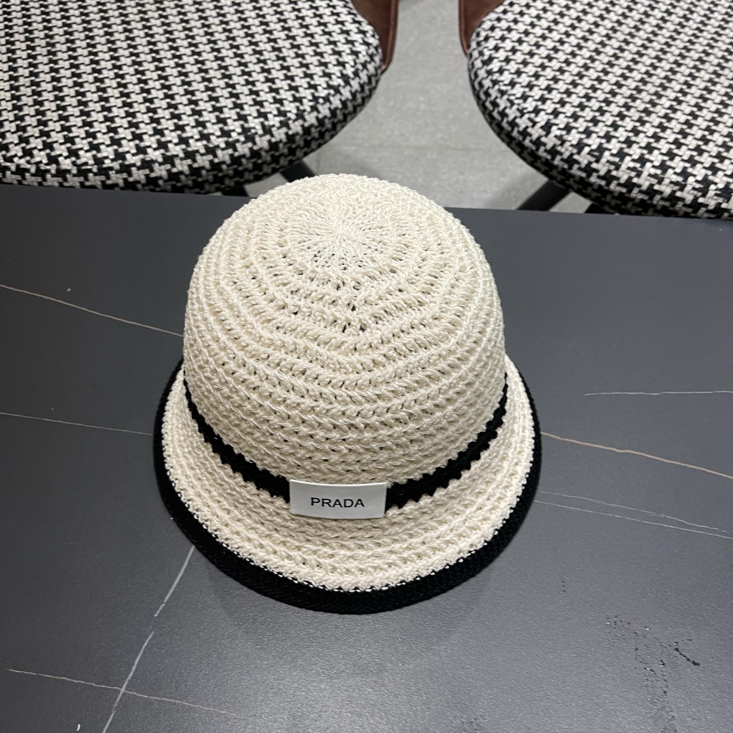 普拉达PRADA 拼色编织渔夫帽女春秋季透气遮脸水桶帽子显脸小百搭日系针织盆帽