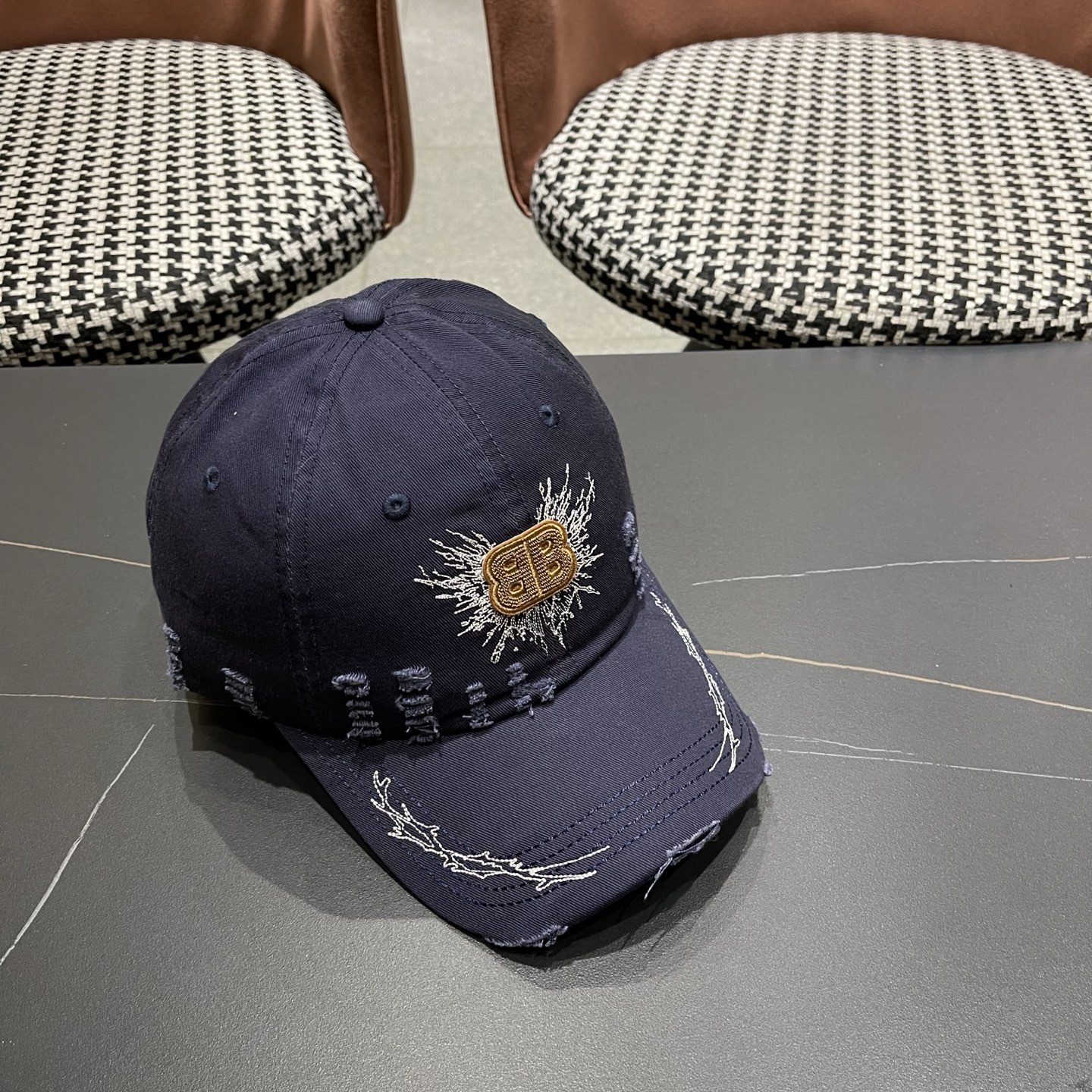 BALENCIAGA 巴黎世家2026韩版街头新款羽翼刺绣棒球帽女大头围显脸小百搭小众鸭舌帽男