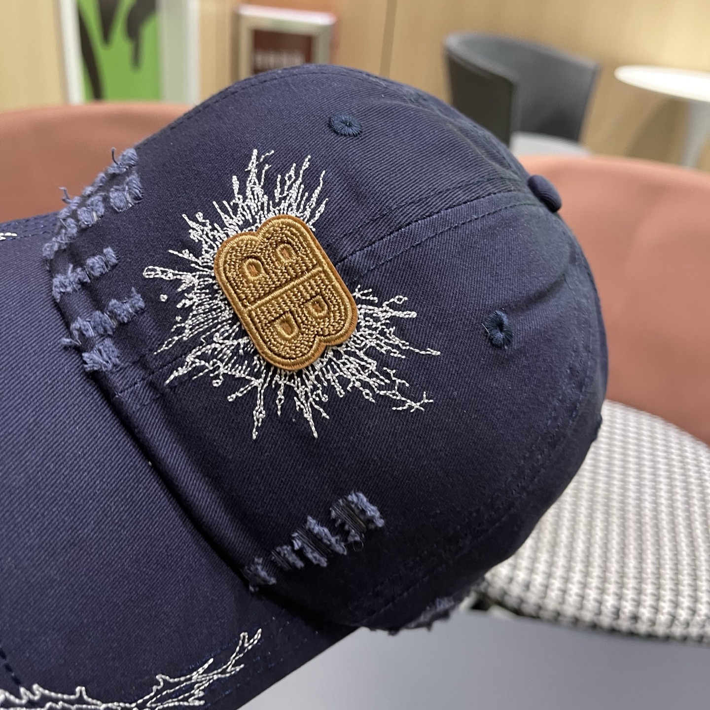 BALENCIAGA 巴黎世家2026韩版街头新款羽翼刺绣棒球帽女大头围显脸小百搭小众鸭舌帽男