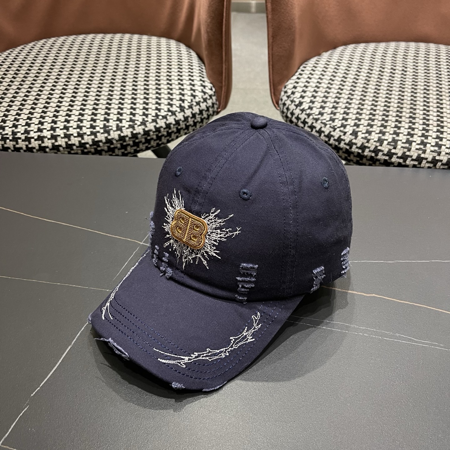 BALENCIAGA 巴黎世家2026韩版街头新款羽翼刺绣棒球帽女大头围显脸小百搭小众鸭舌帽男