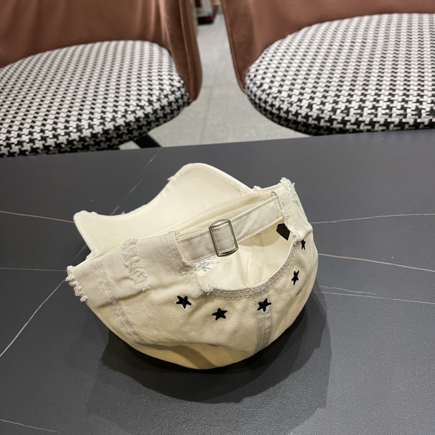 BALENCIAGA 巴黎世家2026韩版街头新款羽翼刺绣棒球帽女大头围显脸小百搭小众鸭舌帽男