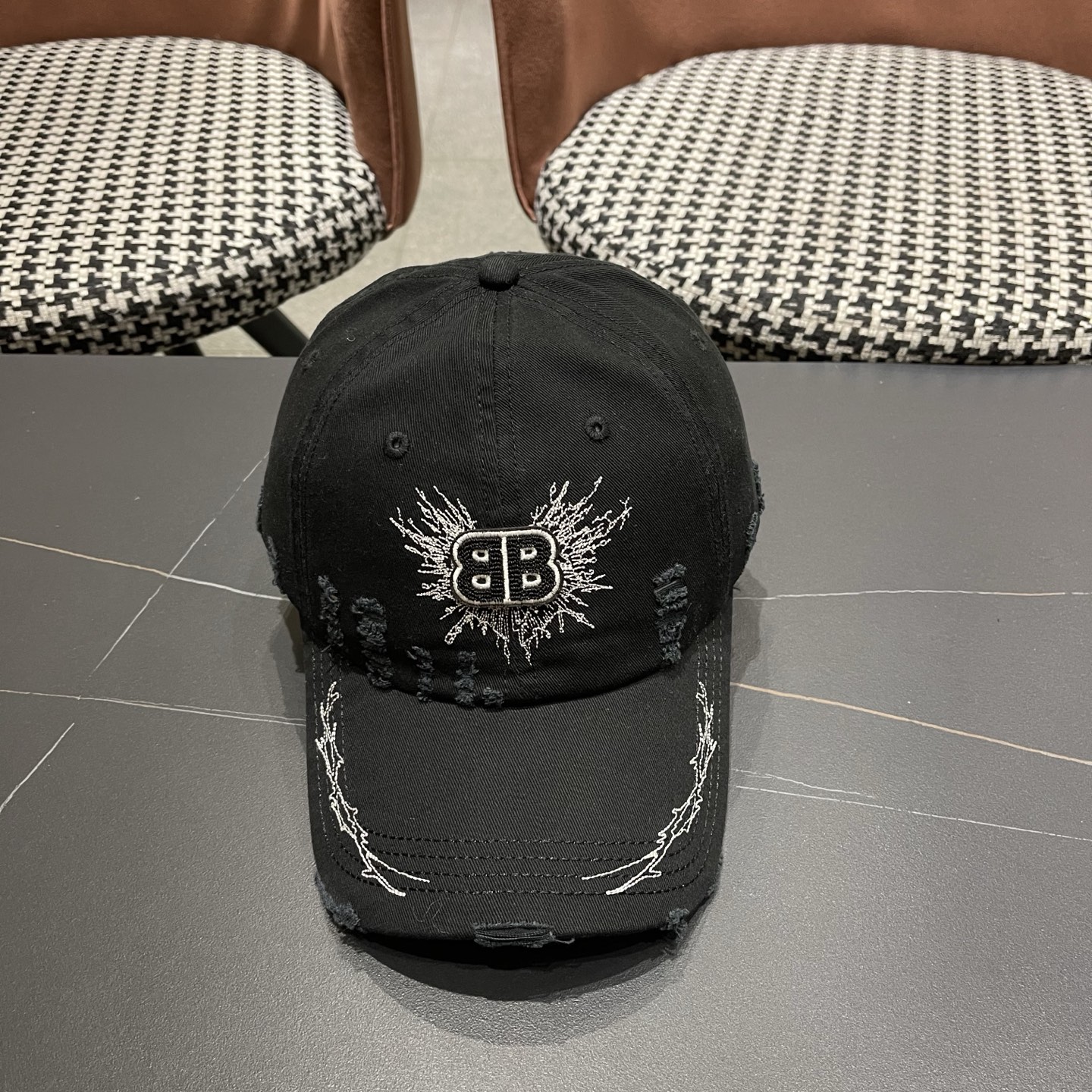 BALENCIAGA 巴黎世家2026韩版街头新款羽翼刺绣棒球帽女大头围显脸小百搭小众鸭舌帽男