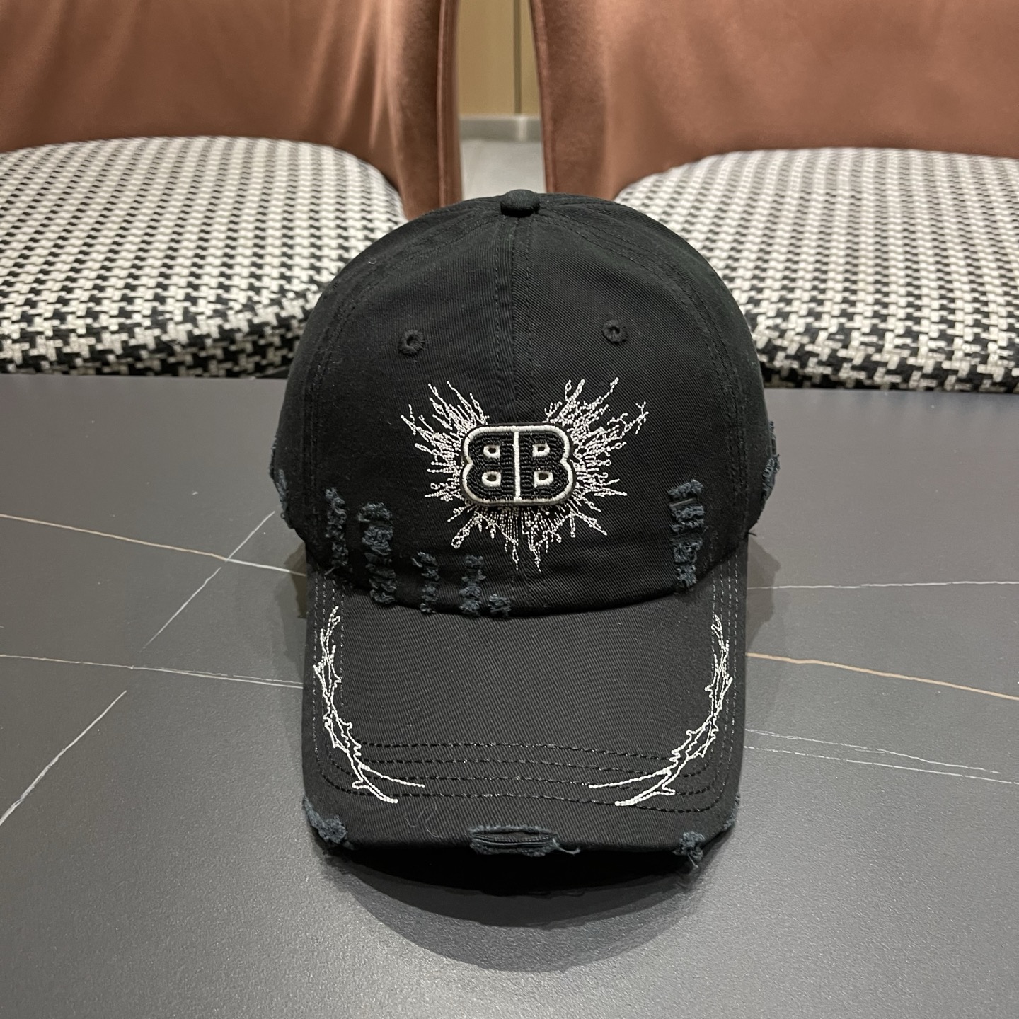 BALENCIAGA 巴黎世家2026韩版街头新款羽翼刺绣棒球帽女大头围显脸小百搭小众鸭舌帽男