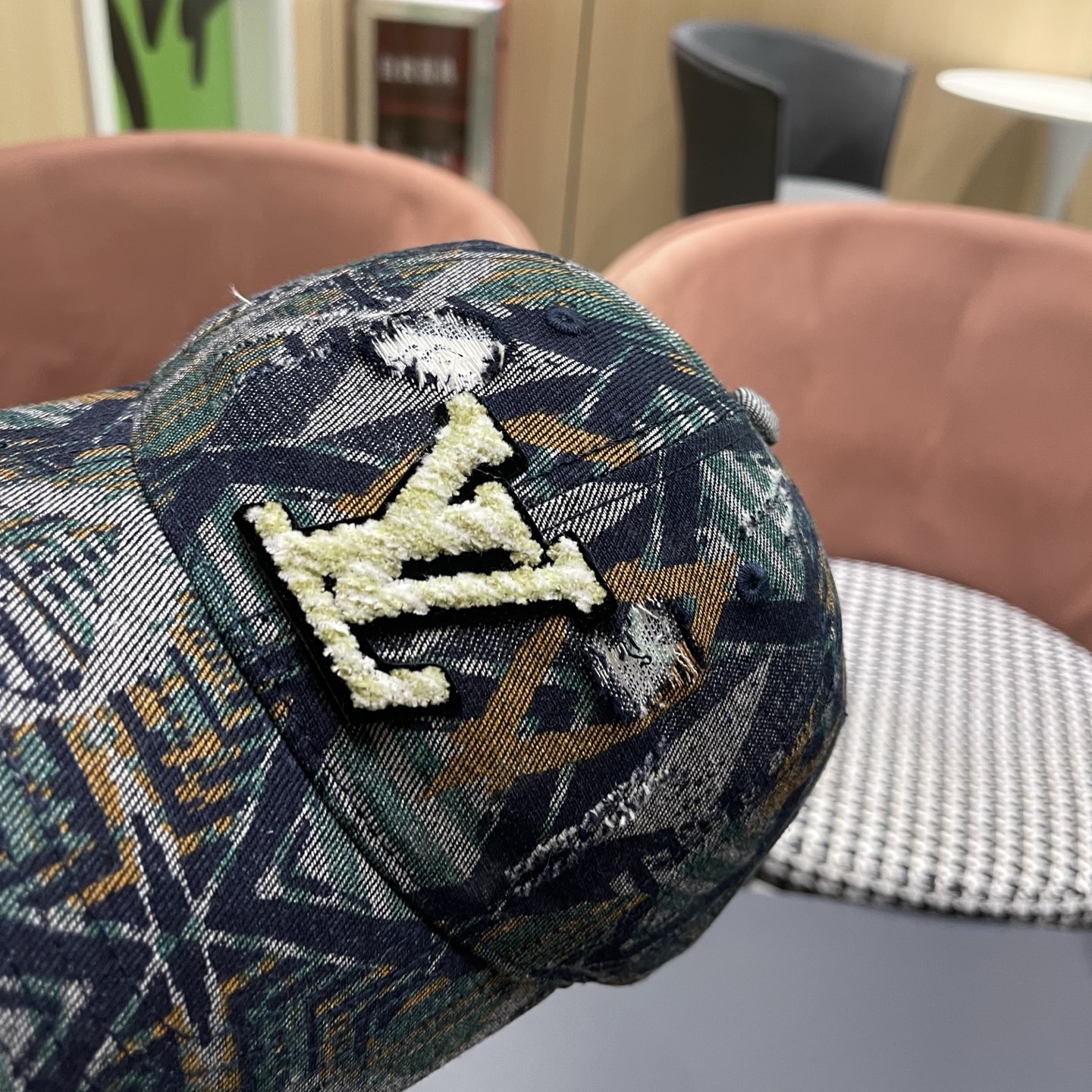 LV路易威登 民族风复古图腾棒球帽子女2026新款小众个性休闲百搭显脸小鸭舌帽