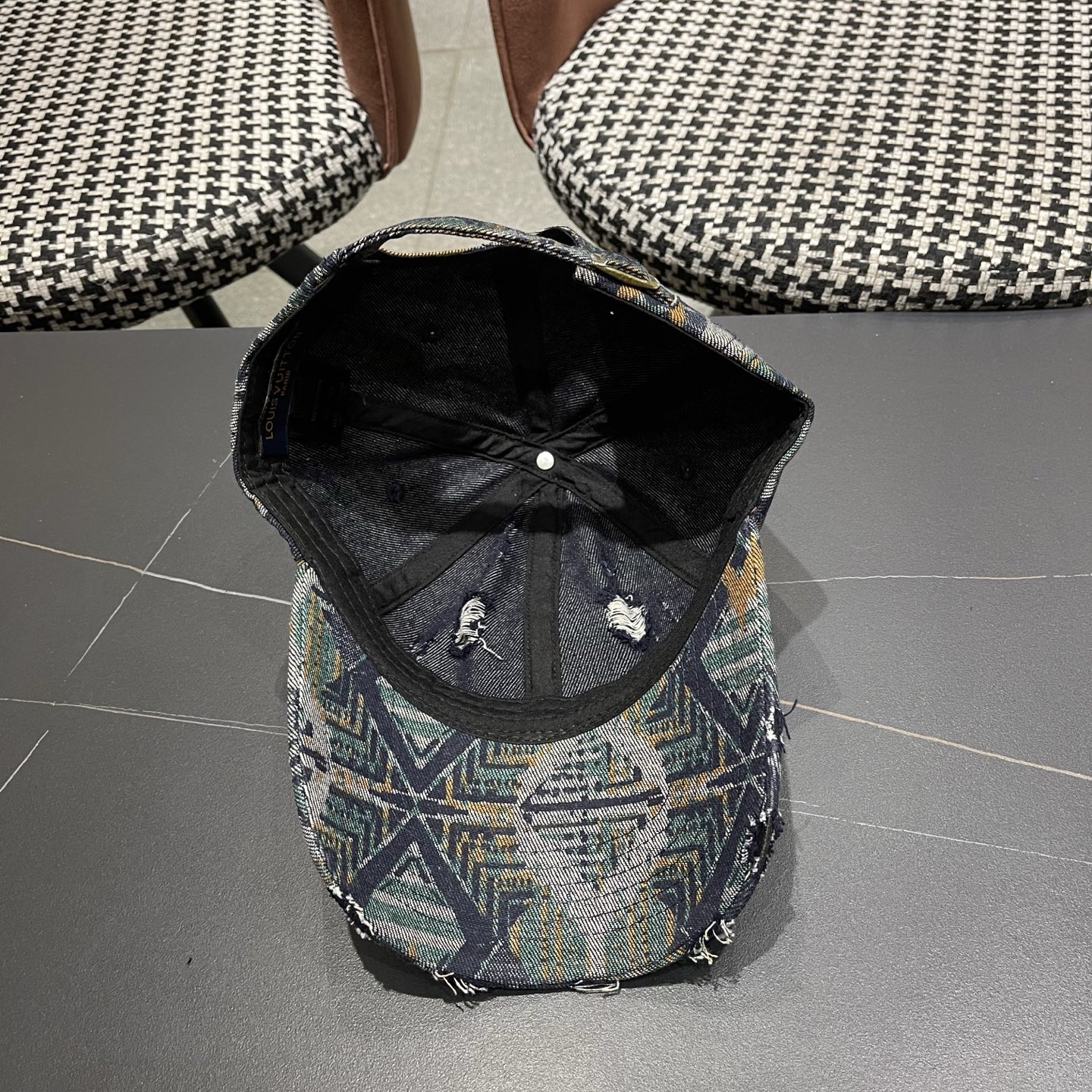 LV路易威登 民族风复古图腾棒球帽子女2026新款小众个性休闲百搭显脸小鸭舌帽