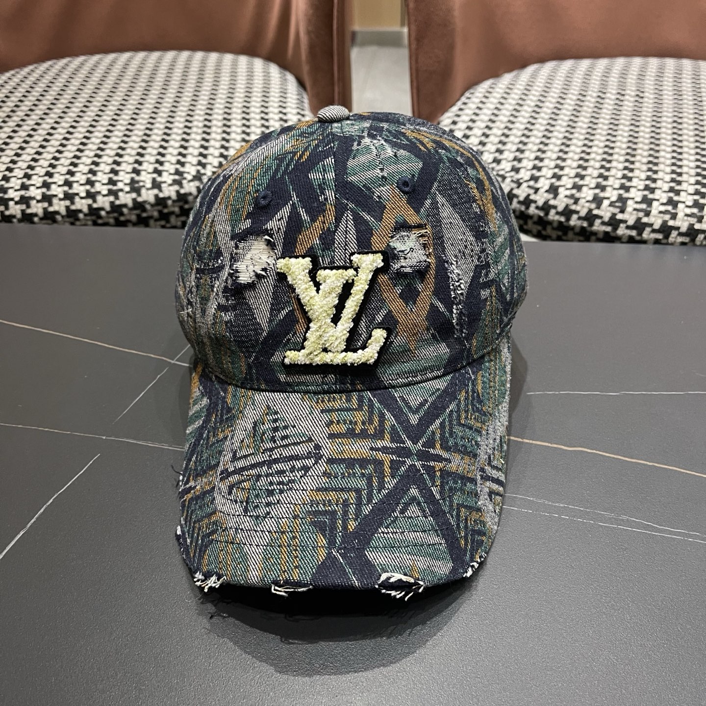 LV路易威登 民族风复古图腾棒球帽子女2026新款小众个性休闲百搭显脸小鸭舌帽