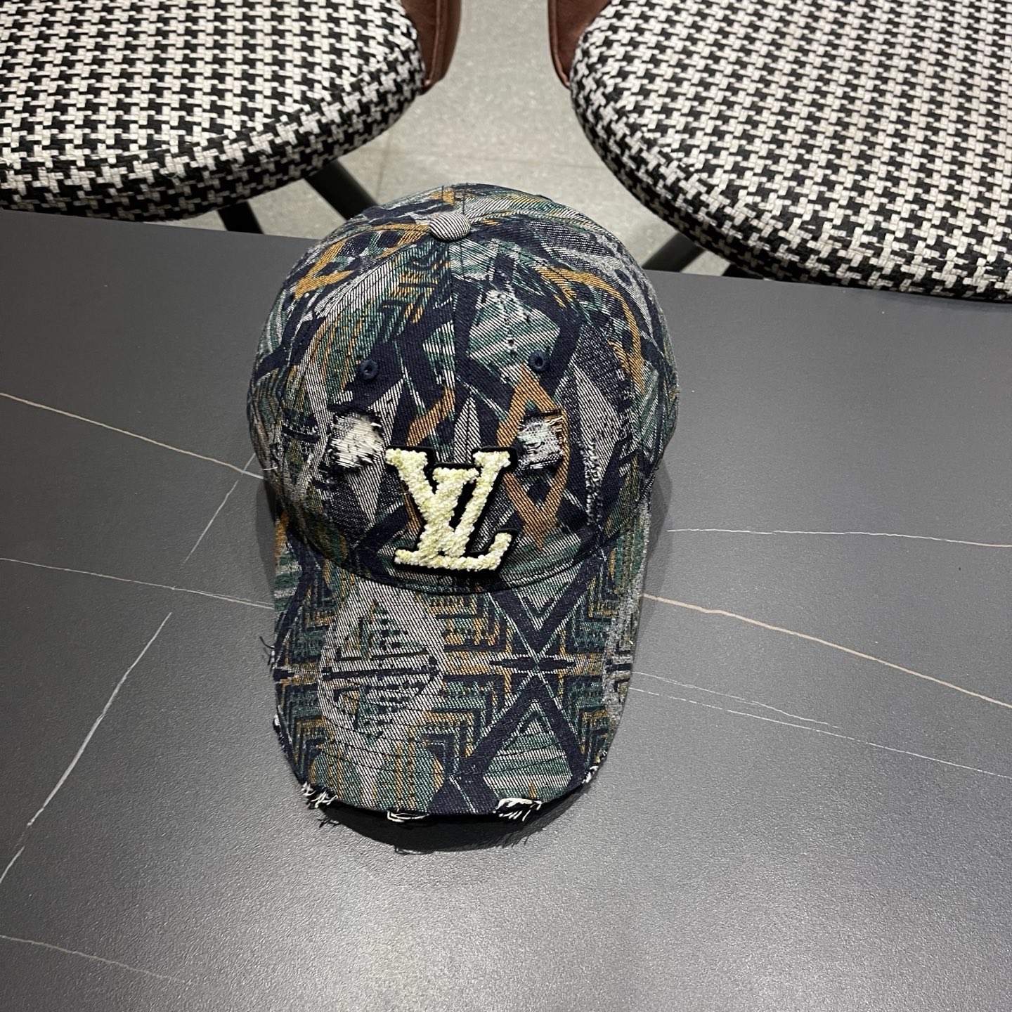 LV路易威登 民族风复古图腾棒球帽子女2026新款小众个性休闲百搭显脸小鸭舌帽