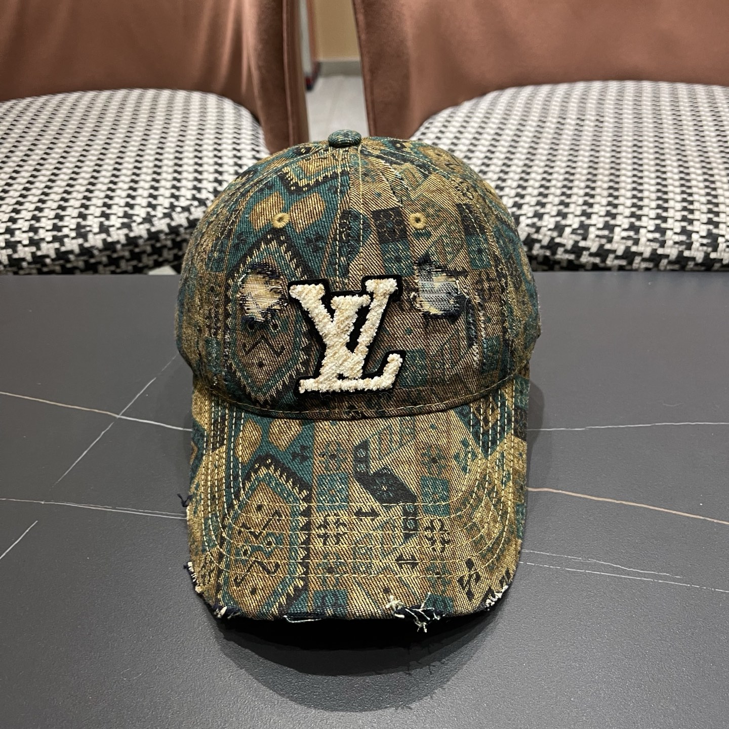 LV路易威登 民族风复古图腾棒球帽子女2026新款小众个性休闲百搭显脸小鸭舌帽