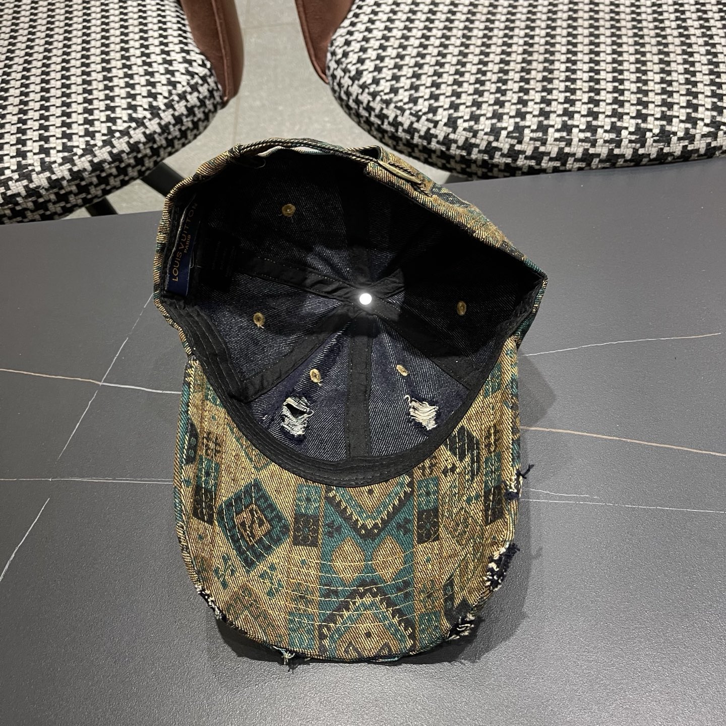 LV路易威登 民族风复古图腾棒球帽子女2026新款小众个性休闲百搭显脸小鸭舌帽