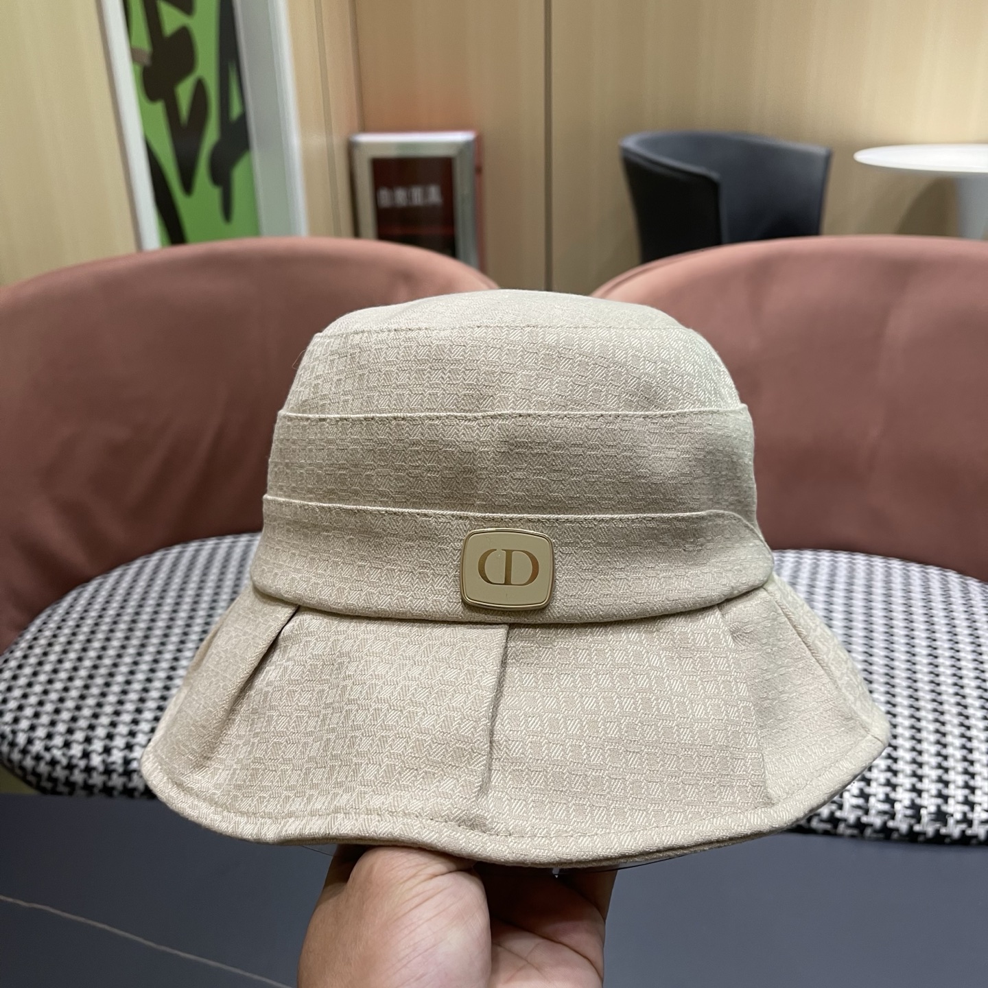 Dior迪奥 洋气百搭秋冬款女士盆帽经典优雅遮脸渔夫帽高品质休闲气质荷叶边