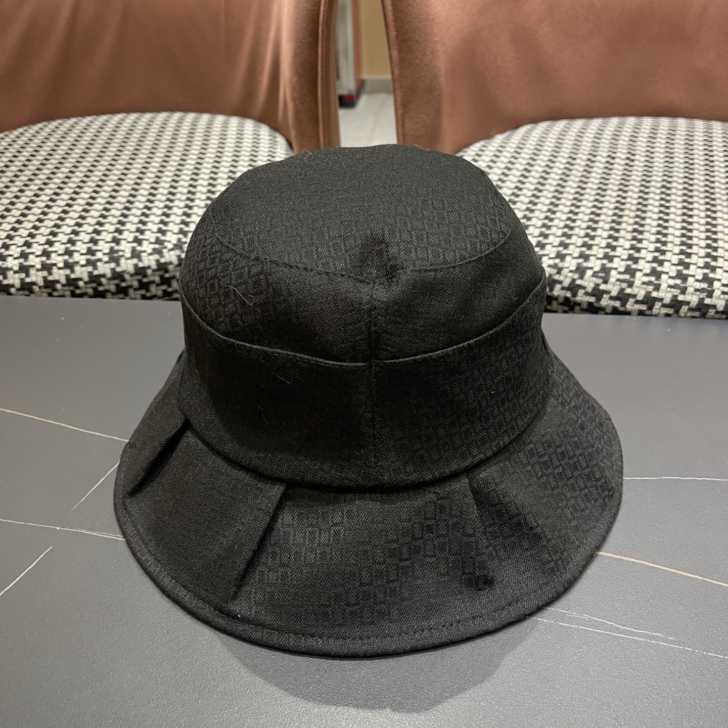 Dior迪奥 洋气百搭秋冬款女士盆帽经典优雅遮脸渔夫帽高品质休闲气质荷叶边