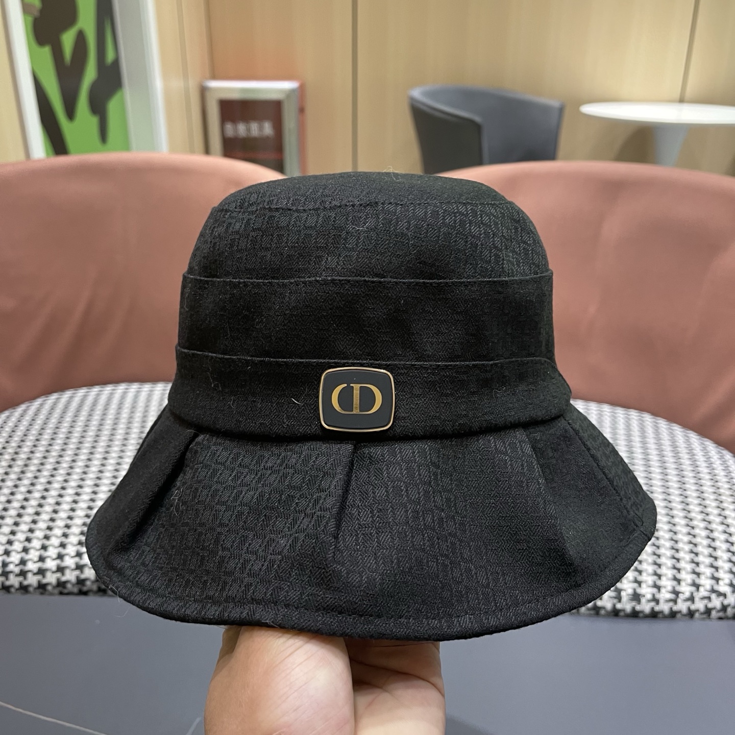 Dior迪奥 洋气百搭秋冬款女士盆帽经典优雅遮脸渔夫帽高品质休闲气质荷叶边