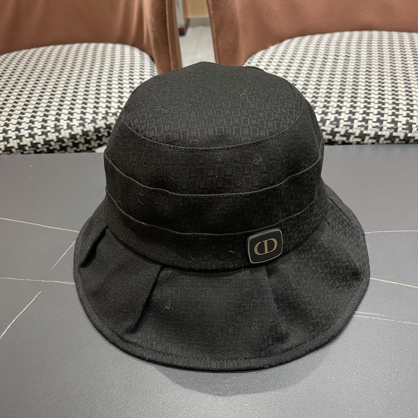 Dior迪奥 洋气百搭秋冬款女士盆帽经典优雅遮脸渔夫帽高品质休闲气质荷叶边