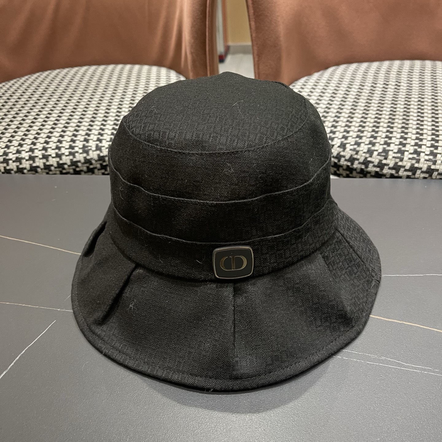 Dior迪奥 洋气百搭秋冬款女士盆帽经典优雅遮脸渔夫帽高品质休闲气质荷叶边