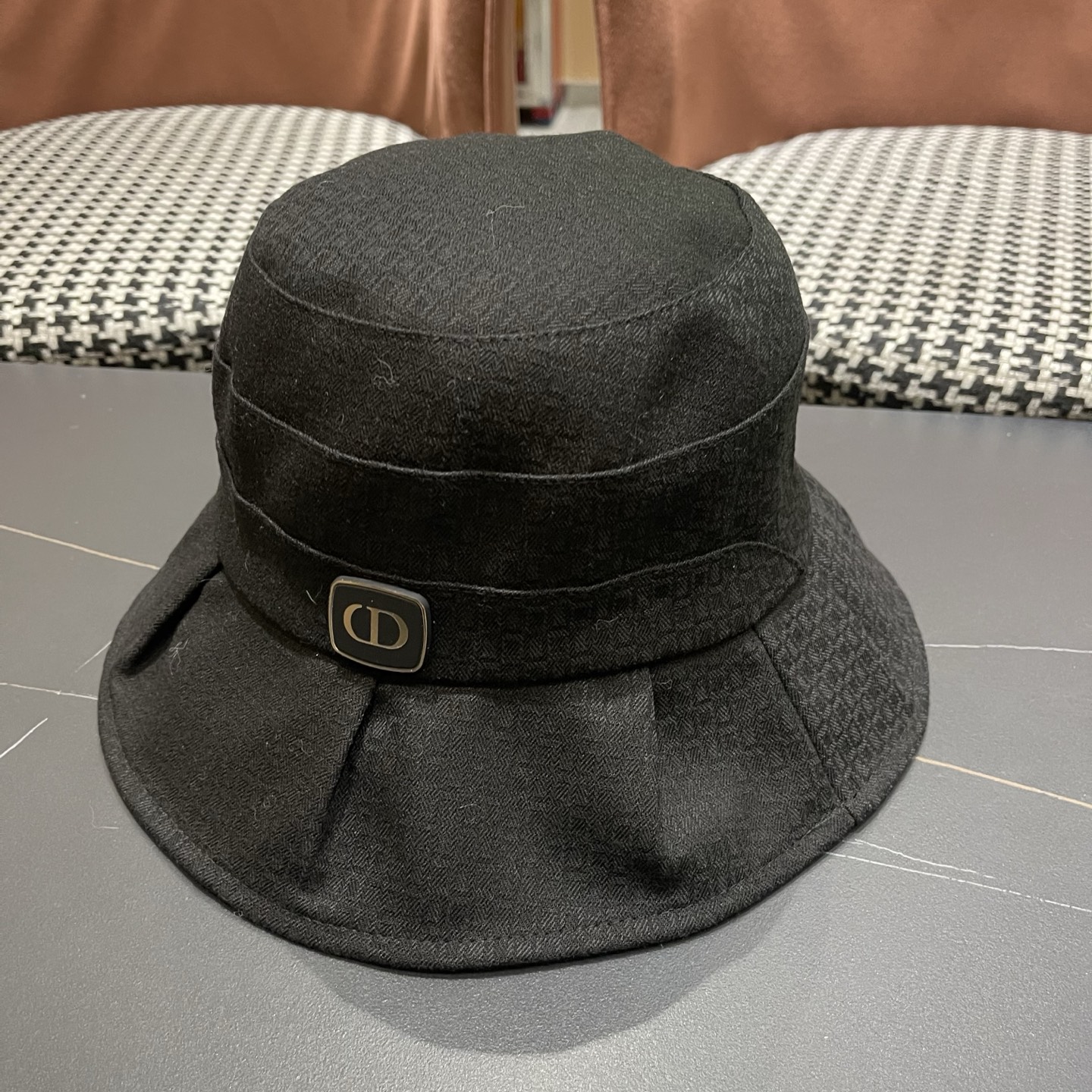 Dior迪奥 洋气百搭秋冬款女士盆帽经典优雅遮脸渔夫帽高品质休闲气质荷叶边