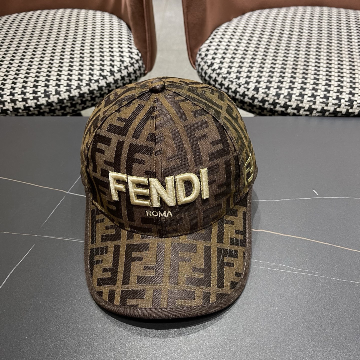 Chapéu Fendi 1 + 56
