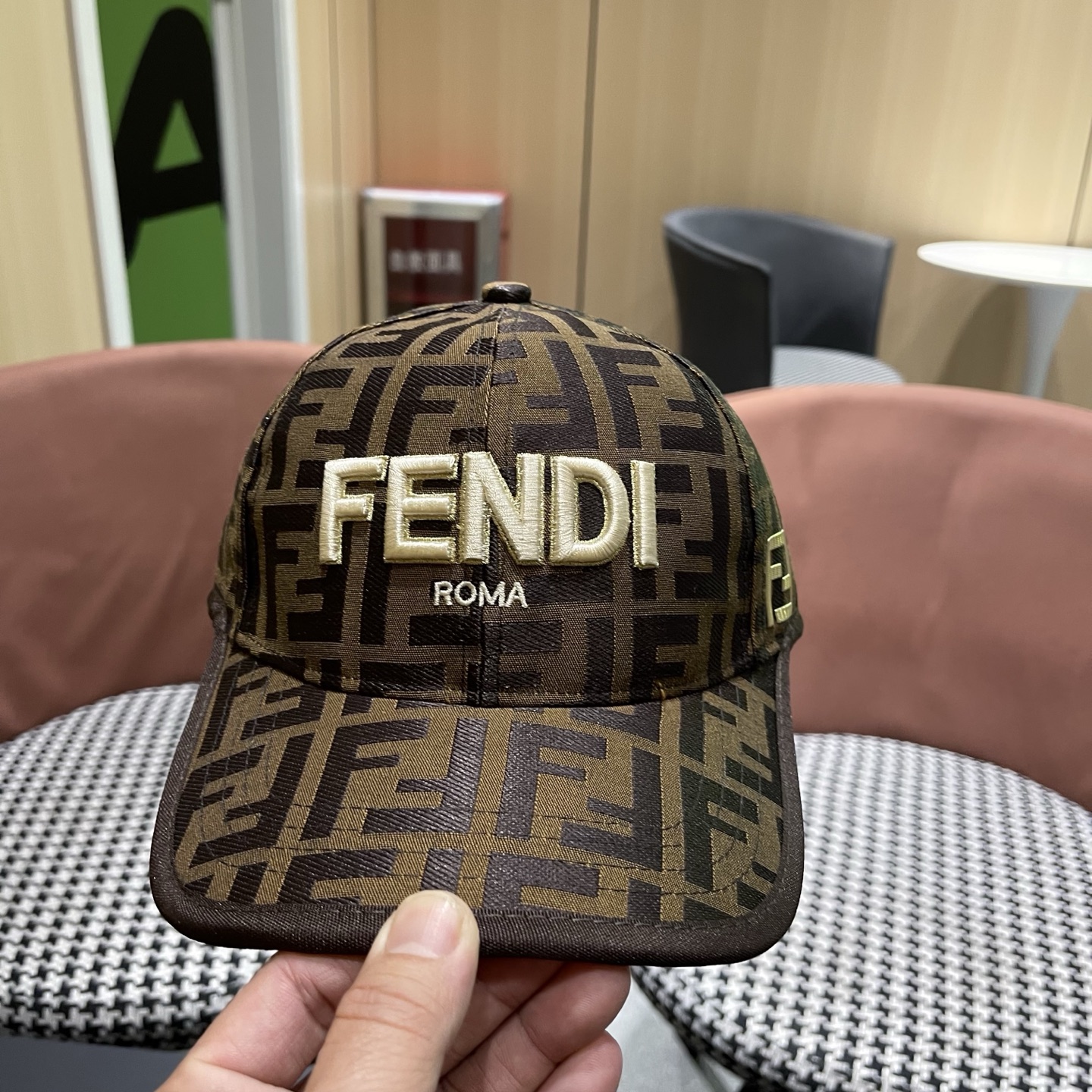 Chapéu Fendi 1 + 56 — photo 7