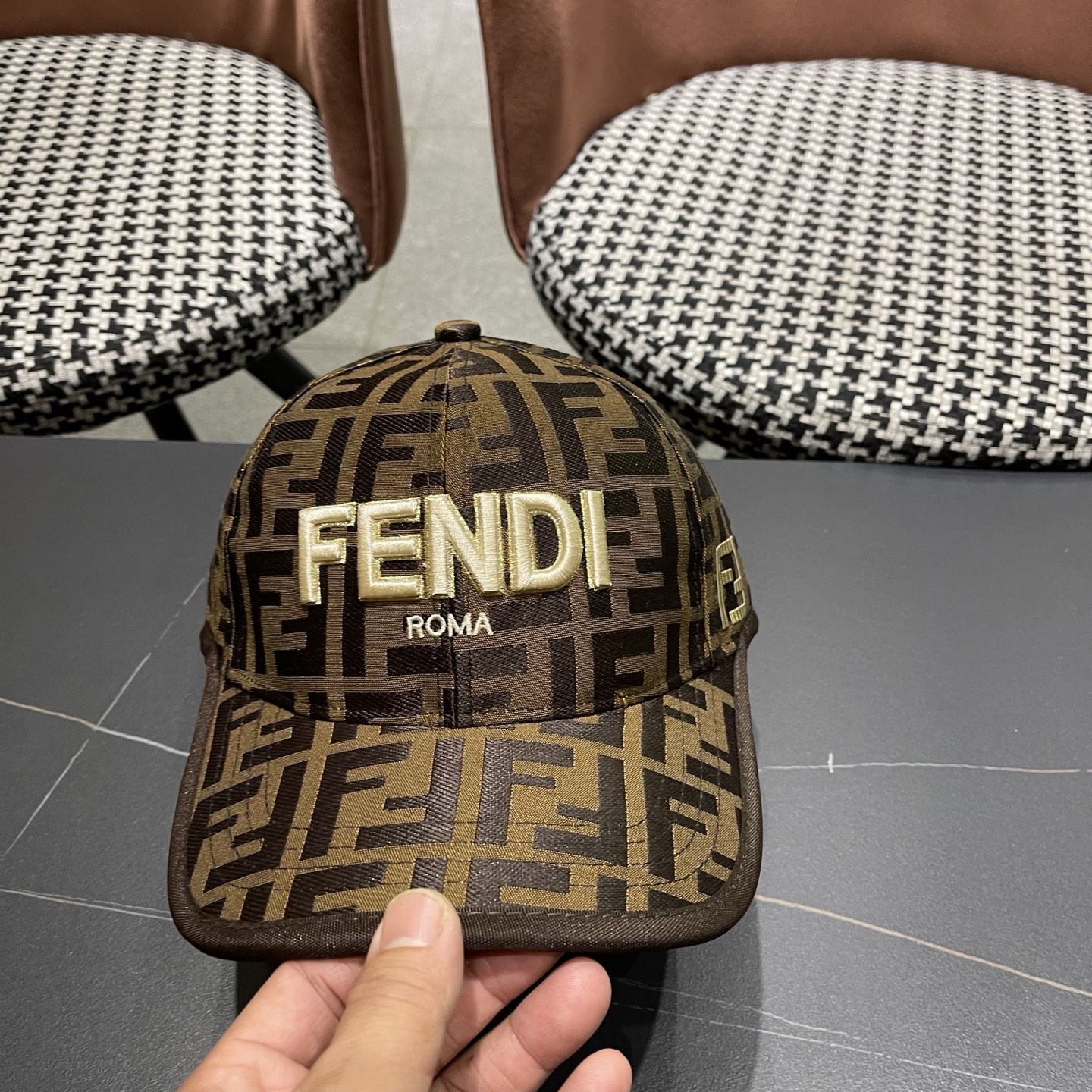 Chapéu Fendi 1 + 56 — photo 6