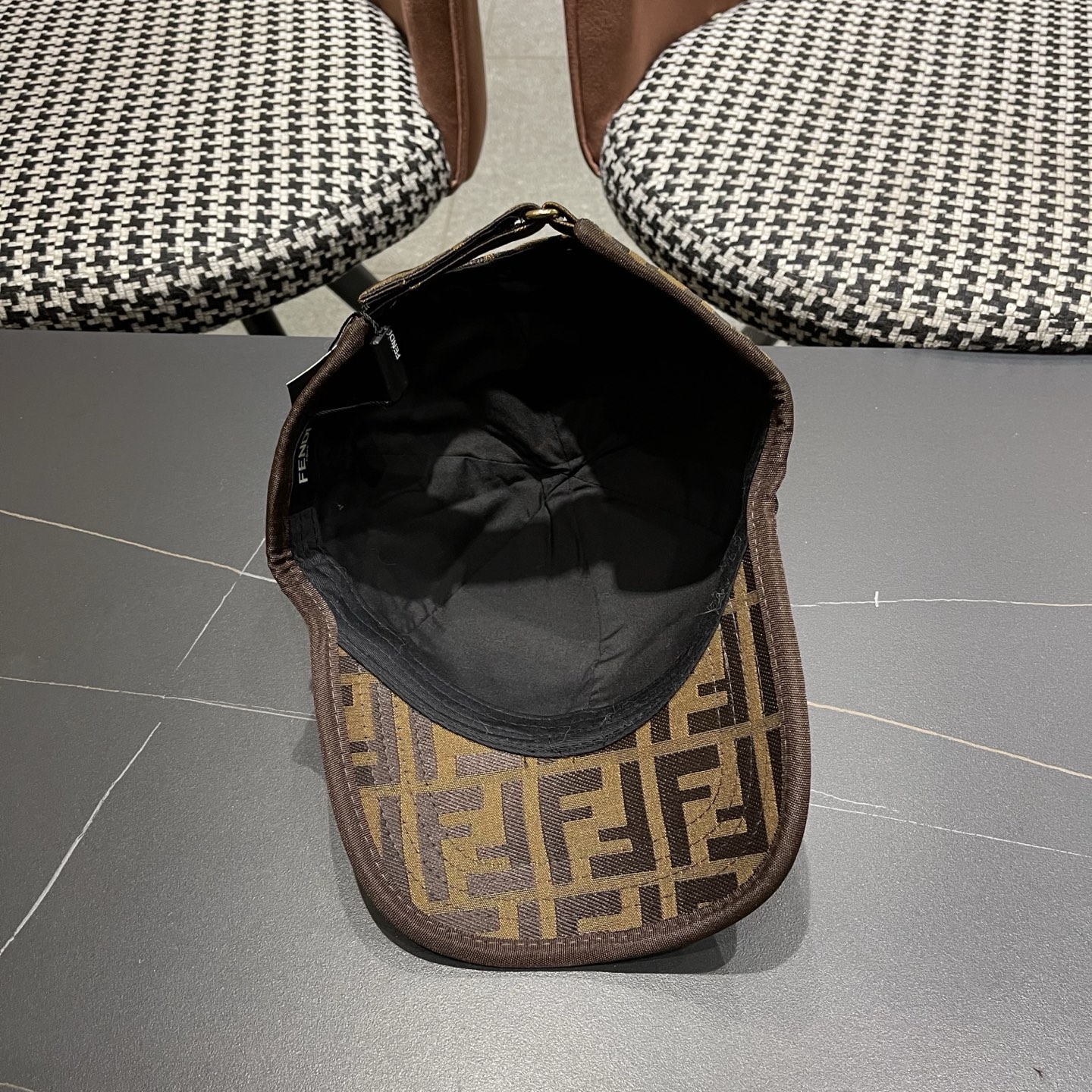 Chapéu Fendi 1 + 56 — photo 10