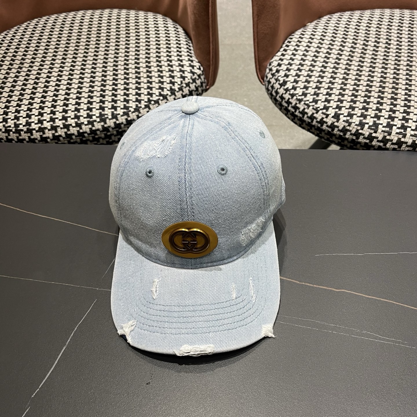 NO:866956,Gucci new baseball cap, very cool and fashionable, popular out of stock at the counter, excellent quality, straw hat, fisherman hat, baseball cap, hat, gucci, espadrilles, hats19860909古奇Gucci 新款棒球帽,很酷很时尚,专柜断货热门,质量超赞帽子草帽渔夫帽棒球帽,帽子,gucci,espadrilles,hats,hat