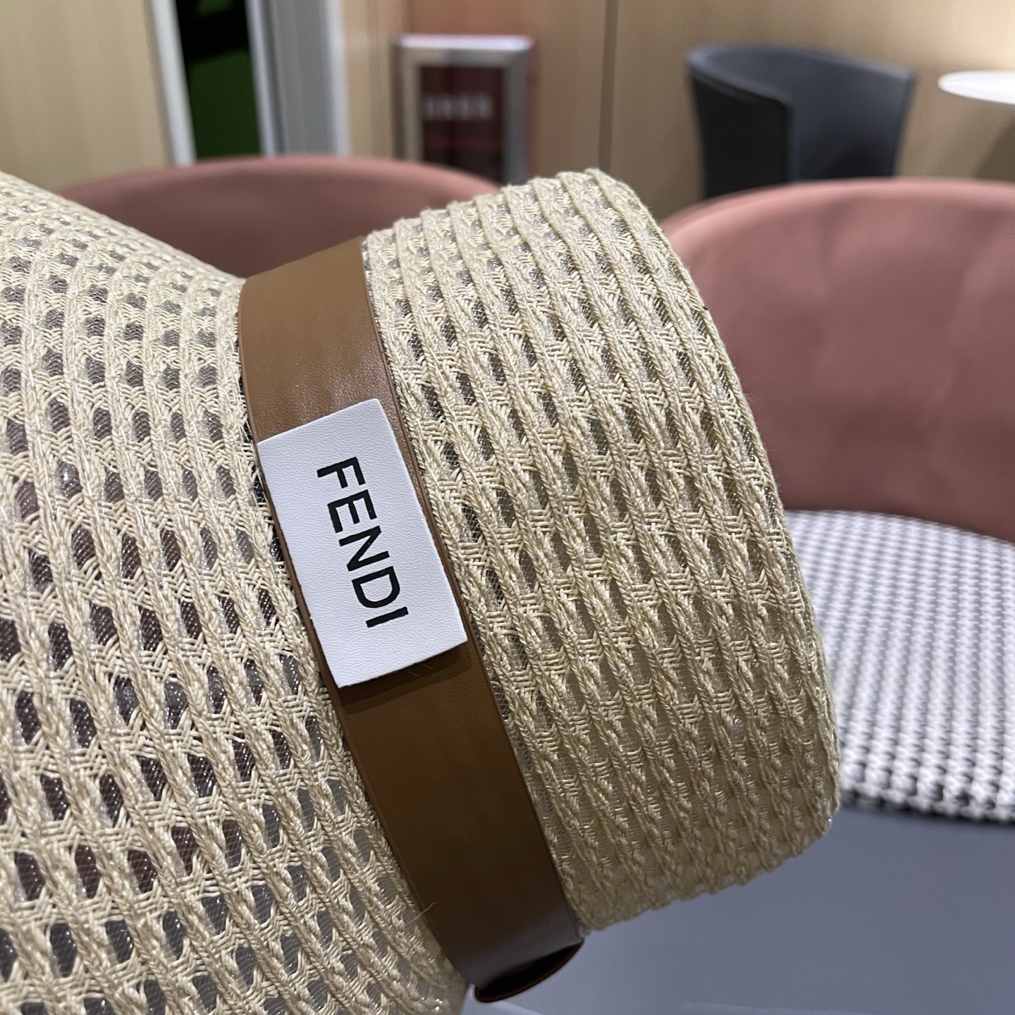 Fendi hat Fendi Fendi Straw Hat Seaside Resort Style Elegant Temperament Top Hat Showing Your Face and Small Sunshade — photo 9