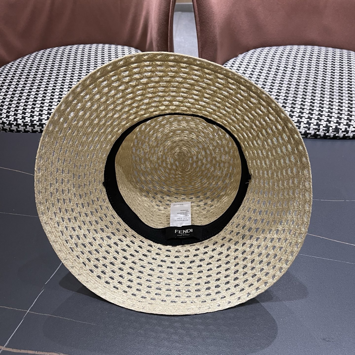 Fendi hat Fendi Fendi Straw Hat Seaside Resort Style Elegant Temperament Top Hat Showing Your Face and Small Sunshade — photo 11
