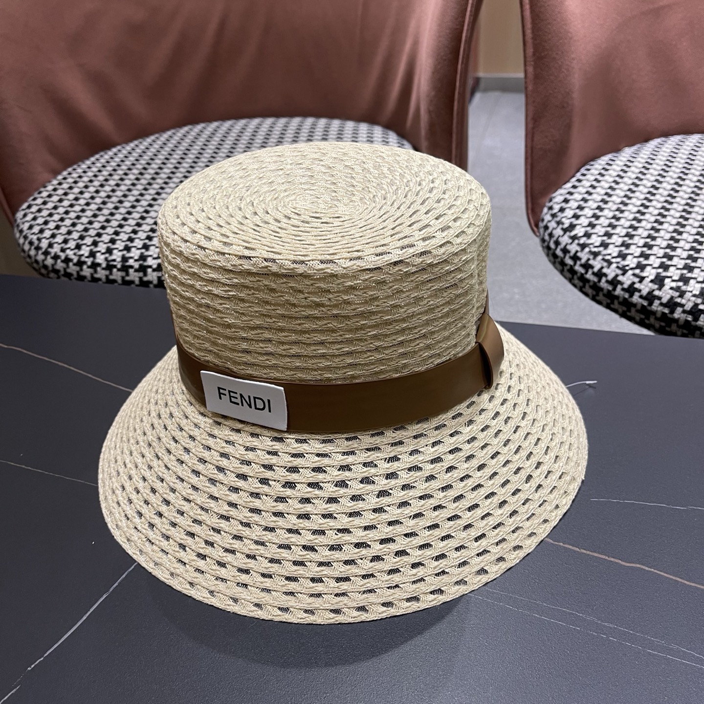 Fendi hat Fendi Fendi Straw Hat Seaside Resort Style Elegant Temperament Top Hat Showing Your Face and Small Sunshade — photo 2