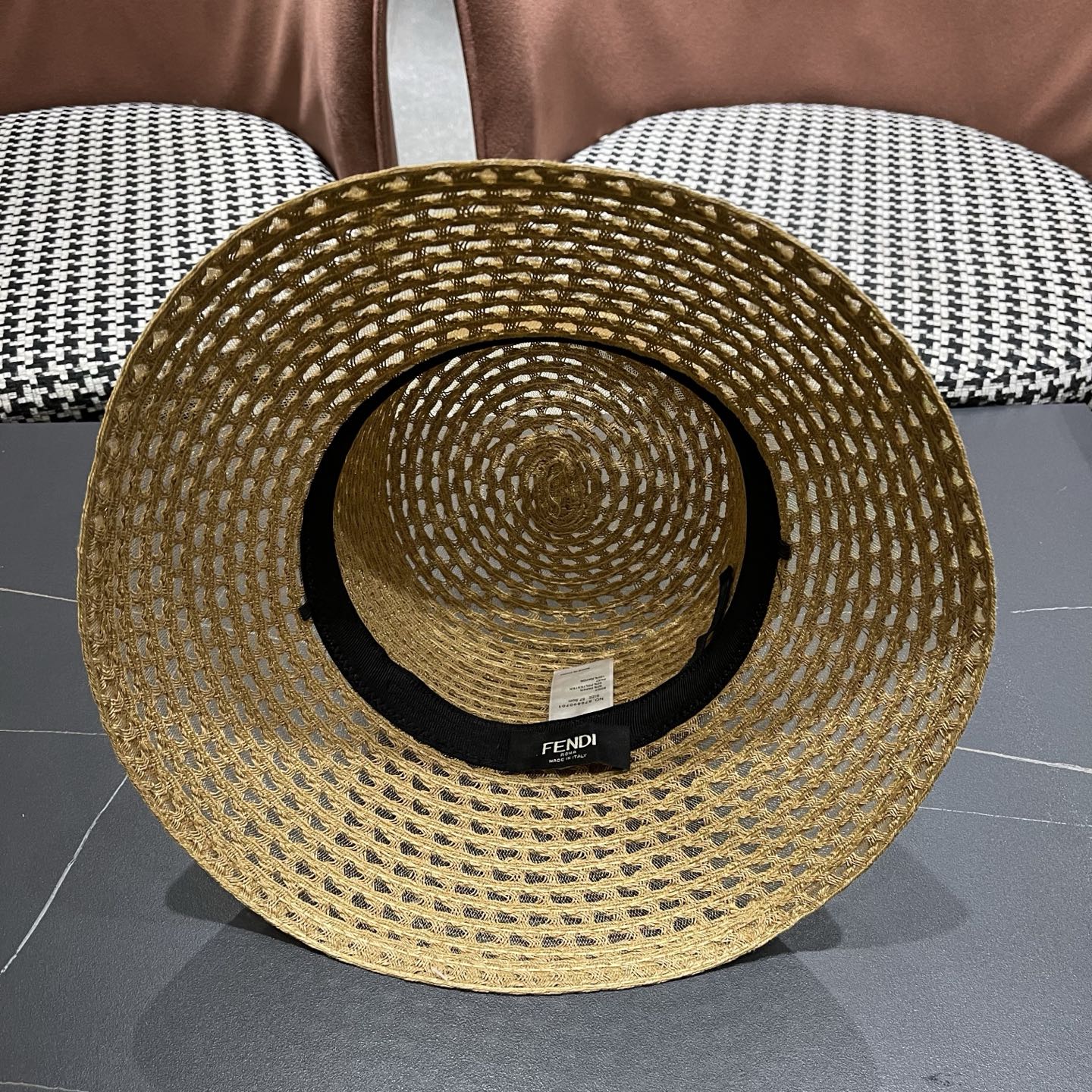 Chapeau Fendi — photo 11