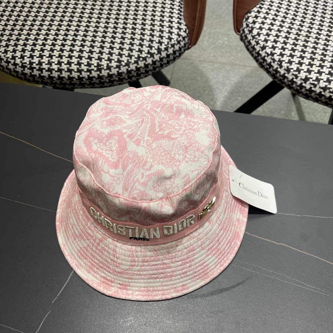 👒迪奥Dior👒 😍官网最新满印迪奥logo渔夫帽，防晒指数超高，有型不软塌，可随意折叠，携带方便🤗
