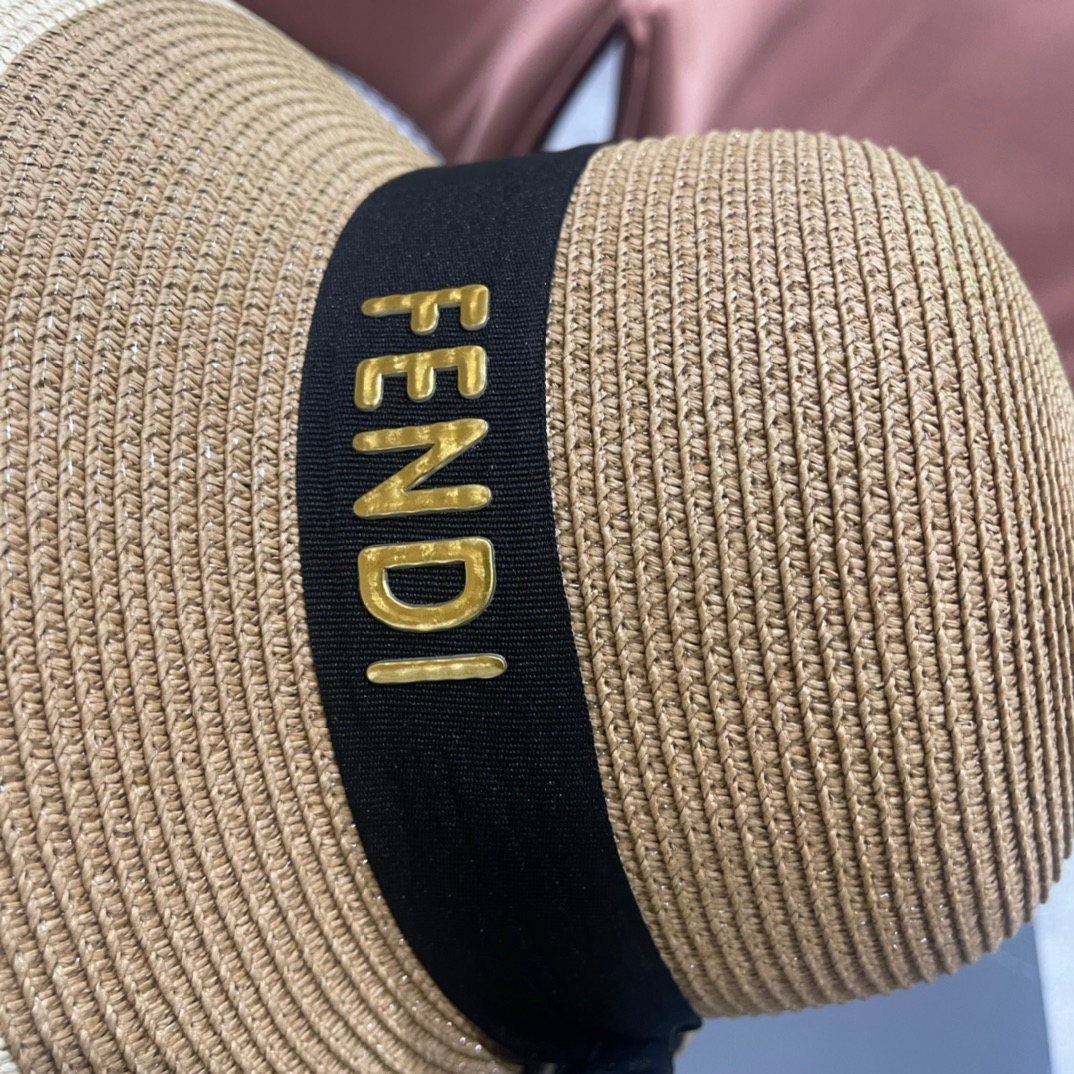 FDNDI 芬迪新款草帽蝴蝶结拉菲草制作，拼老花FF面料，名媛必备，头围57cm