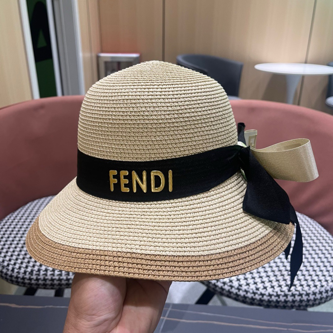 FDNDI 芬迪新款草帽蝴蝶结拉菲草制作，拼老花FF面料，名媛必备，头围57cm