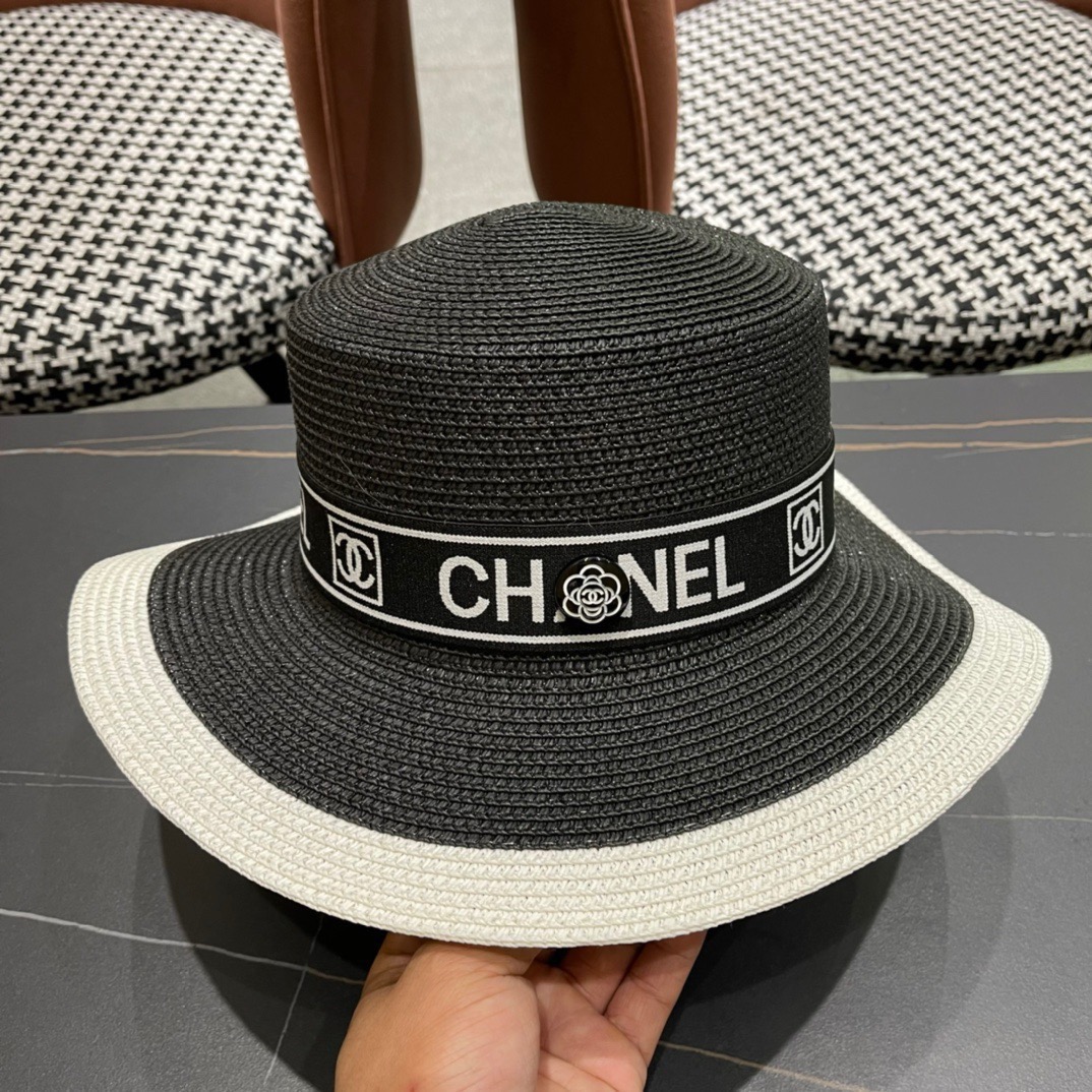 【CHANEL香奈儿】新款平顶草帽，沙滩风，简约大方，百搭单品～出街首选，