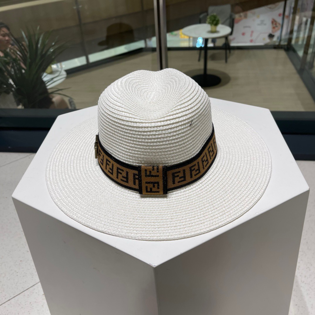 FDNDI 芬迪新款草帽，拉菲草制作，拼老花FF面料，名媛必备，头围57cm