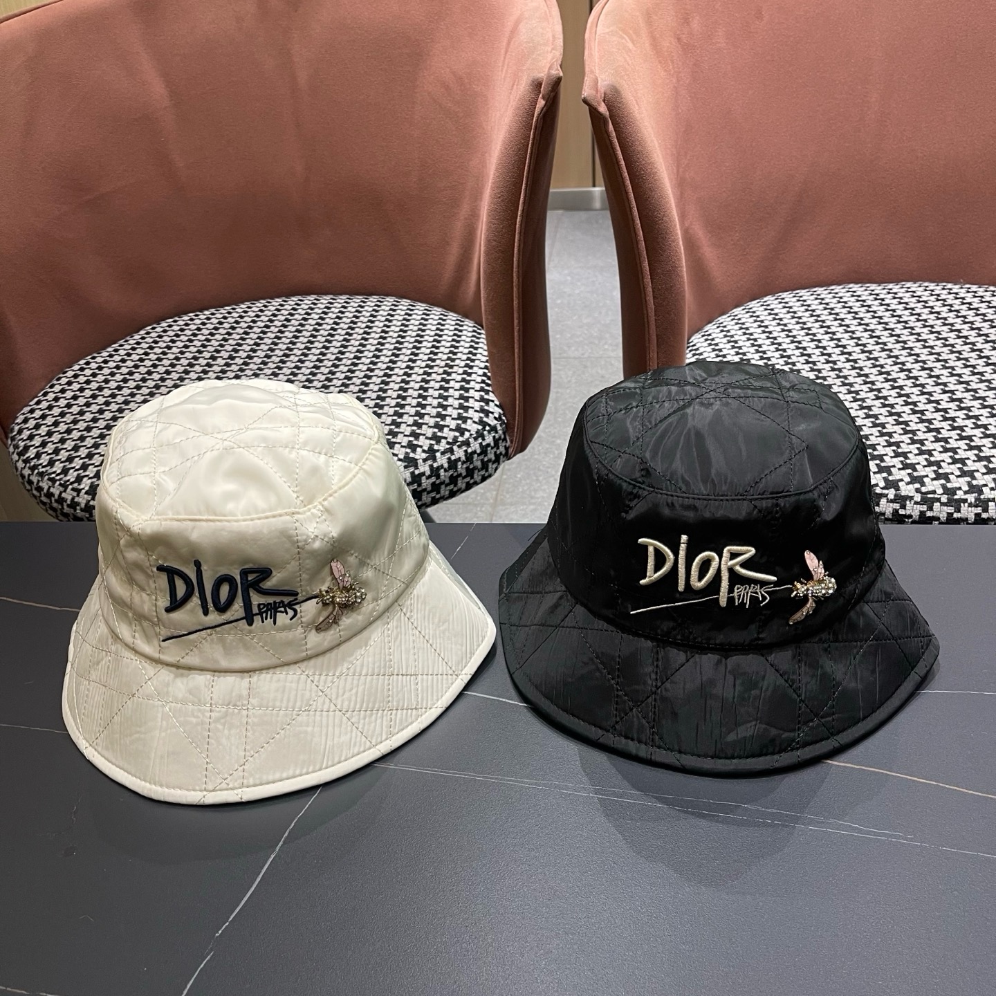 原单品质【迪奥DIOR】官网同步上线 韩版新款英式运动款重工定制款1:1原单品质 男女通用渔夫原版质量专