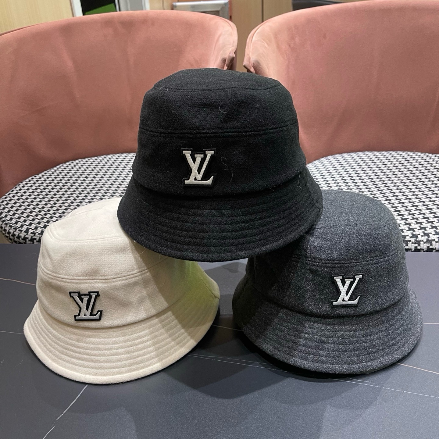 LV路易威登 早秋渔夫帽女防紫外线遮阳帽大头围太阳盆帽潮