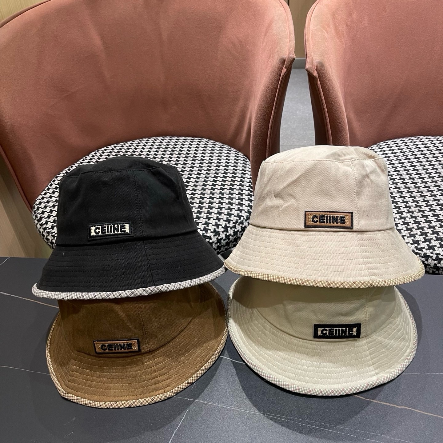 赛琳CELINE 新款渔夫帽，休闲大方，简约时尚，