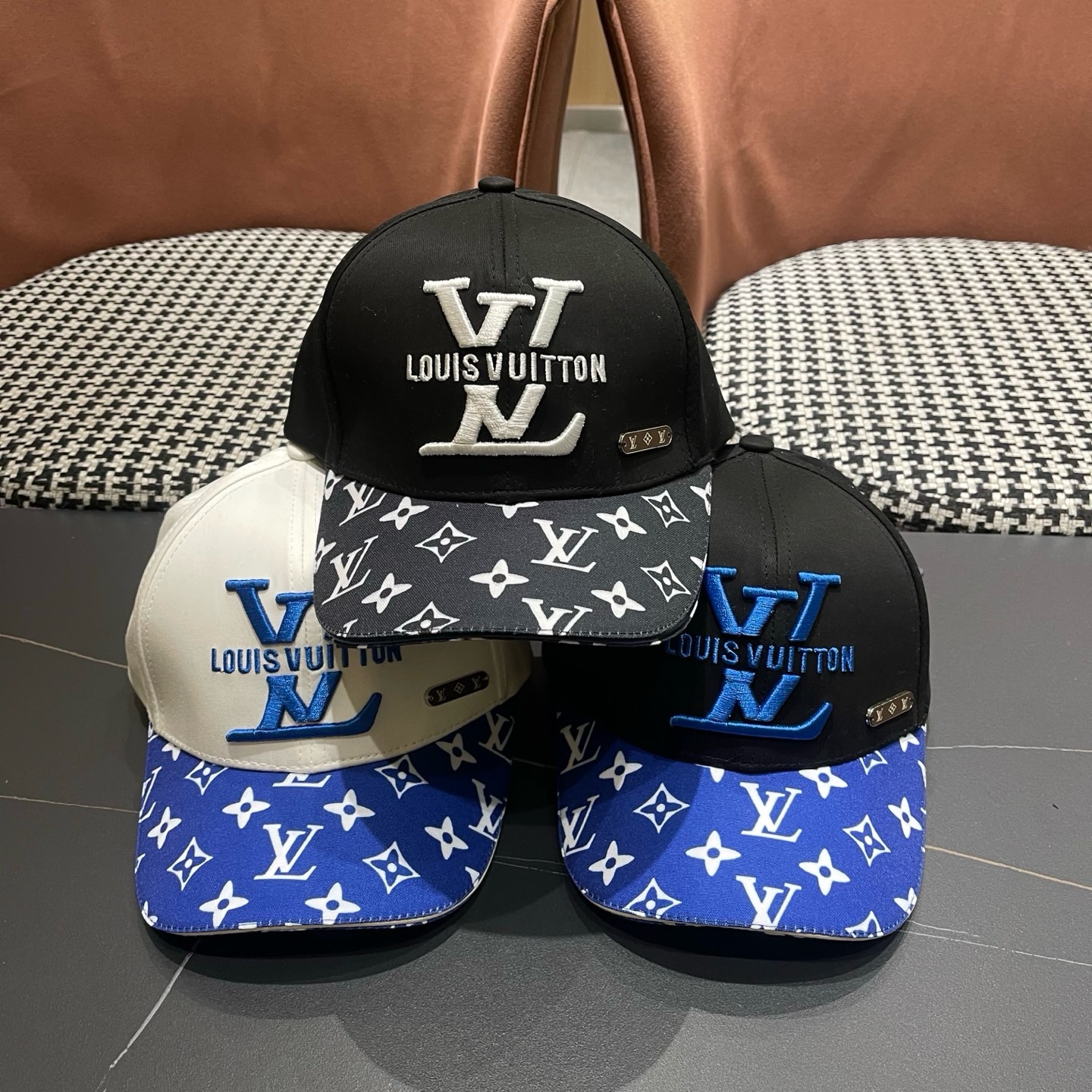 LV(路易威登)新款原单棒球帽，基础头围58，贴片可调节