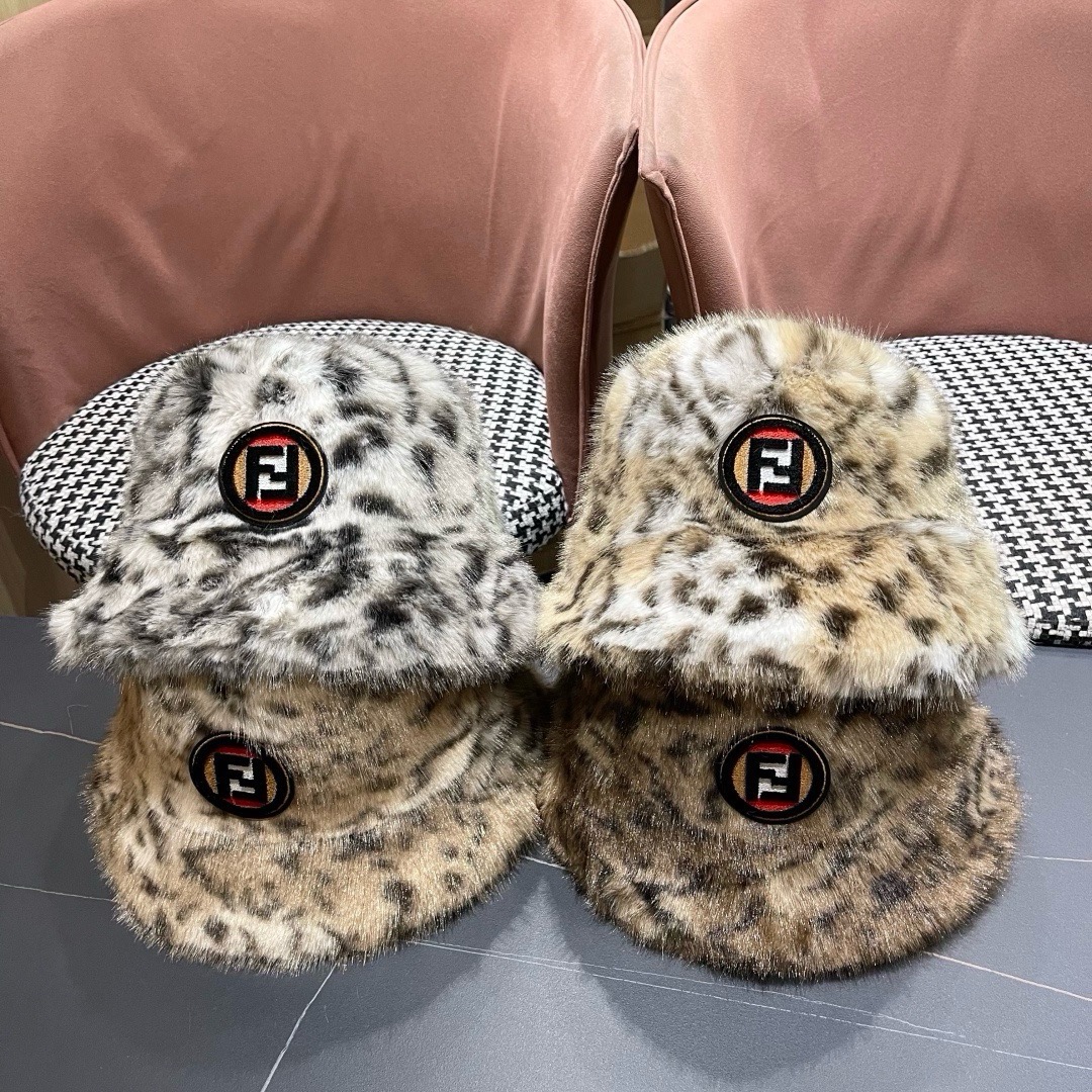 芬迪fendl2025新款豹纹保暖毛绒盆帽网红秋冬渔夫帽加厚加绒小众女款复古百搭毛