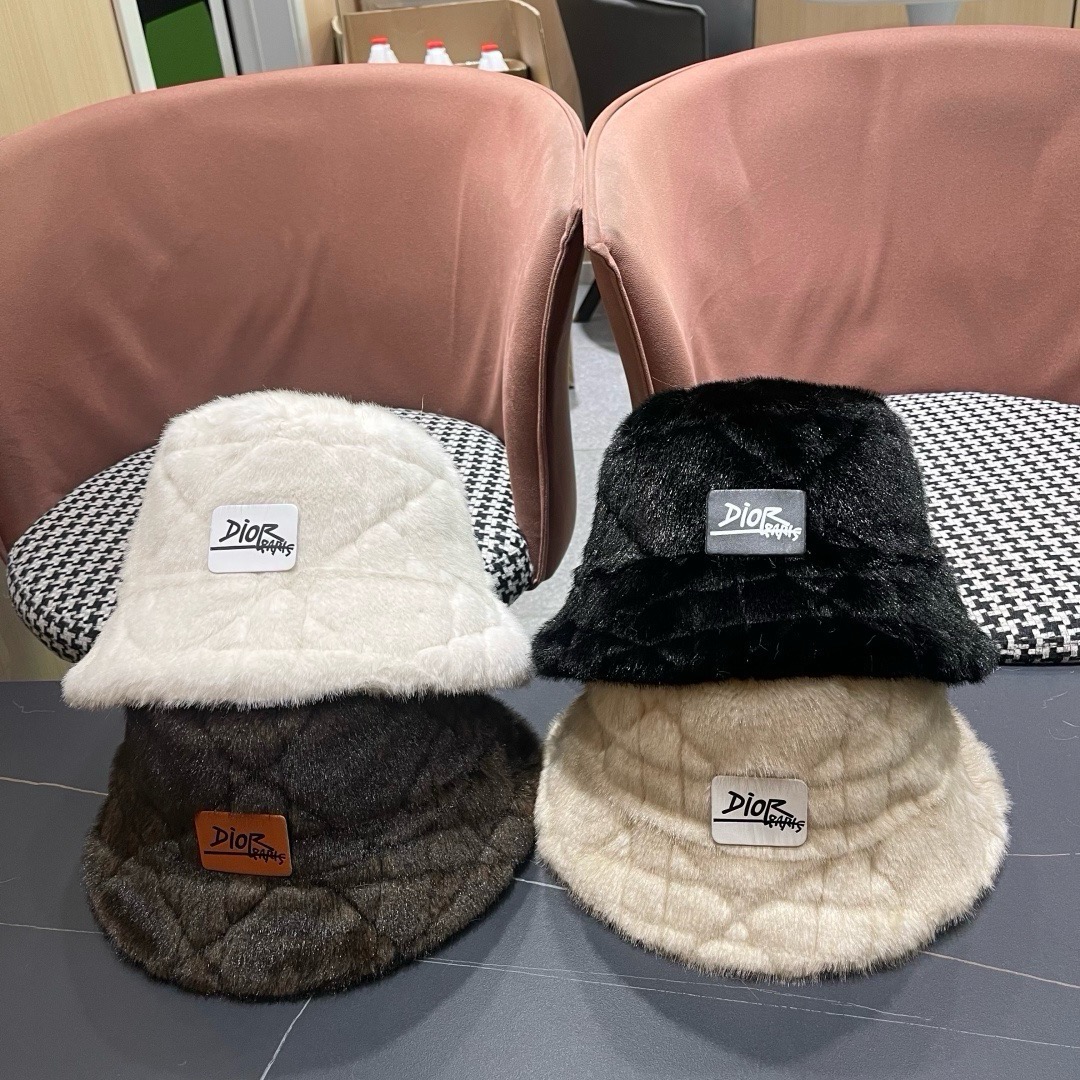 DIOR迪奥2025冬款毛绒绒水桶帽女秋冬季保暖显脸小时尚毛绒渔夫帽子潮