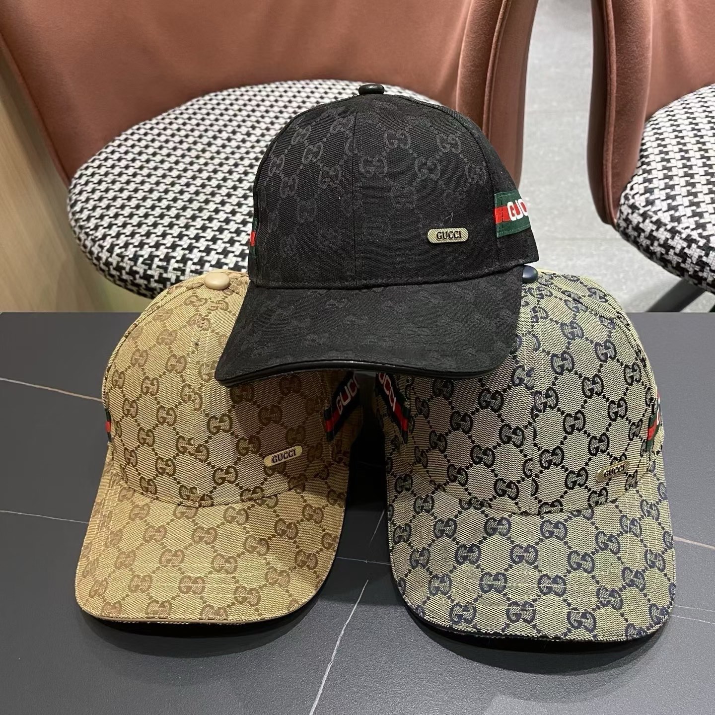 Gucci(古奇)新款原单棒球帽， 北面刺绣！专柜1:1，进口帆布+代购热门，男女可用百搭款，质量超赞！