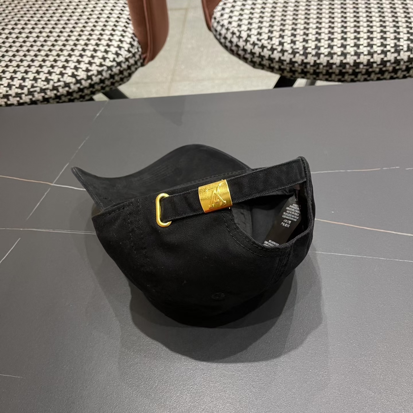 LV路易威登🧢 2026新款出货，刺绣字母棒球帽，非常经典的经典，流行的复古美，四季可用，出门必备