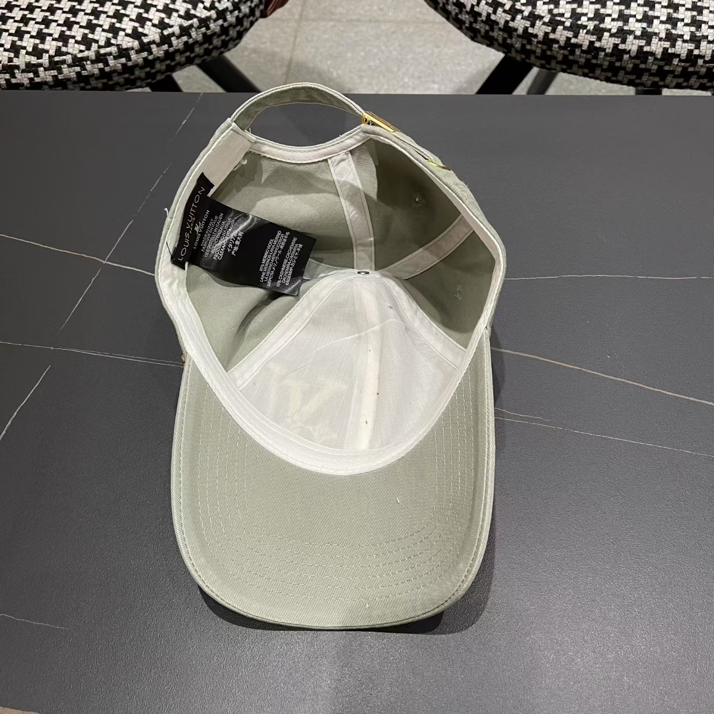 LV路易威登🧢 2026新款出货，刺绣字母棒球帽，非常经典的经典，流行的复古美，四季可用，出门必备