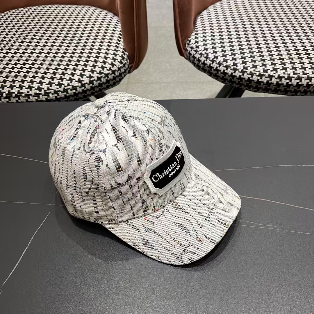 Dior(迪奥)新款原单棒球帽， Dior老花复古韵味十足，专柜热门新款，1:1开模订制，轻盈透气！质量