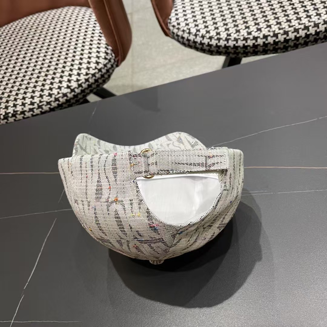 Dior(迪奥)新款原单棒球帽， Dior老花复古韵味十足，专柜热门新款，1:1开模订制，轻盈透气！质量