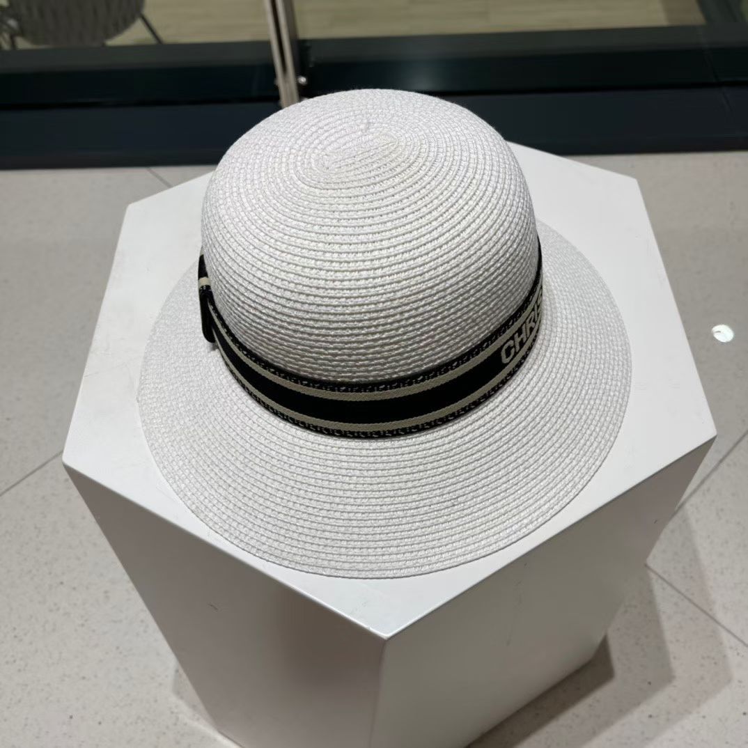 Dior迪奥新款草帽，遮阳帽，太阳帽，沙滩遮阳帽帽，花朵设计，头围57cm