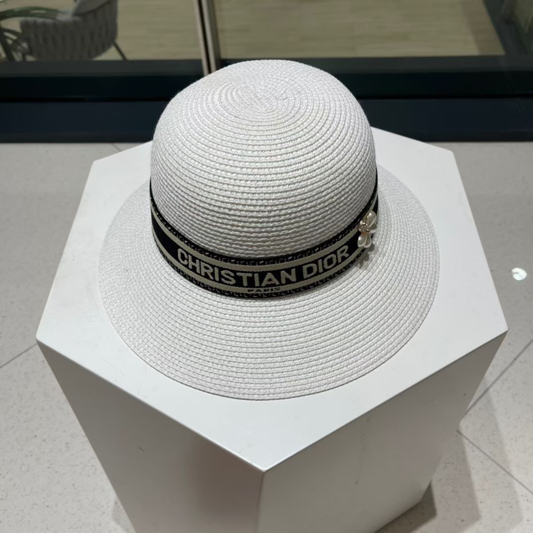 Dior迪奥新款草帽，遮阳帽，太阳帽，沙滩遮阳帽帽，花朵设计，头围57cm