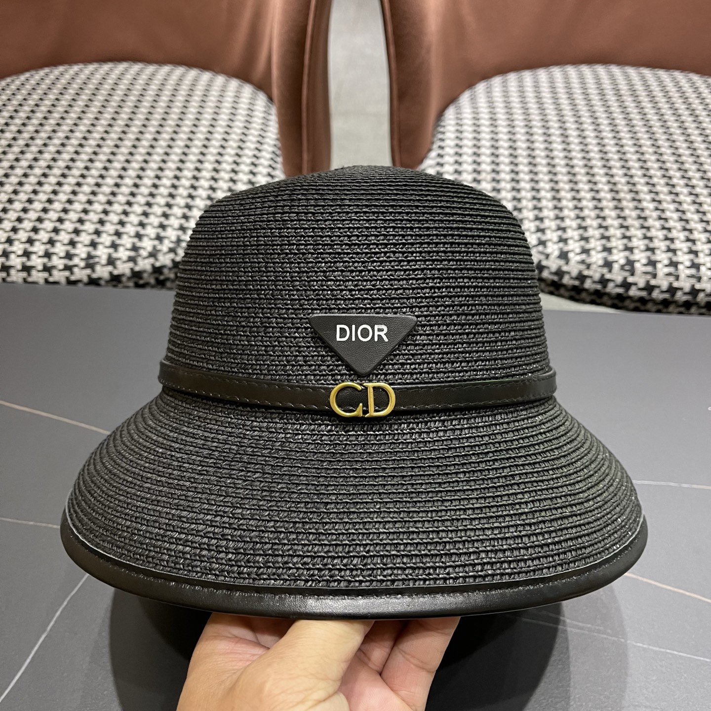 【DIOR迪奥】新款水桶草帽盆帽🤩沙滩风，简约大方，百搭单品～出街首选，新款帽型超美腻，新品上架