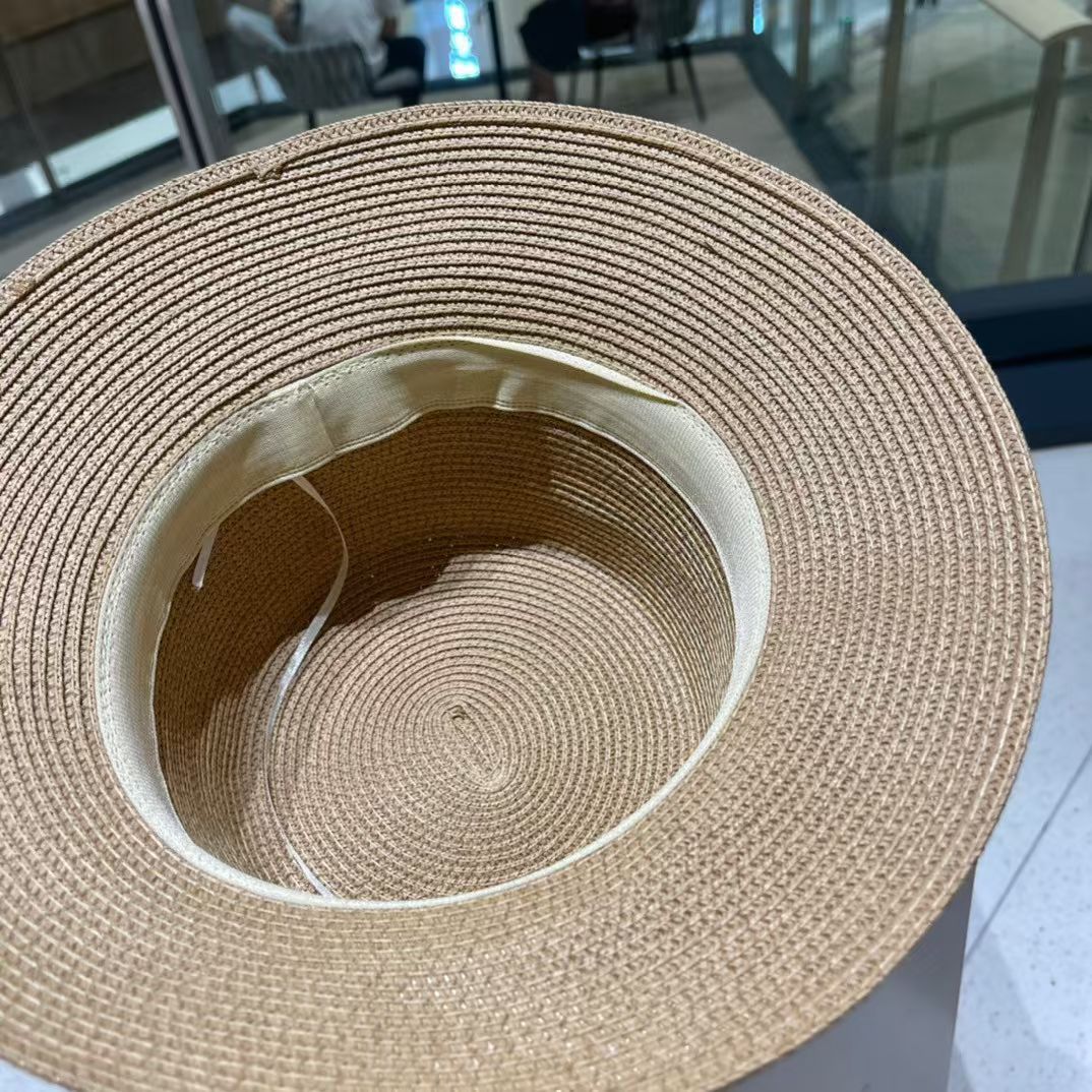 【DIOR迪奥】新款水桶草编遮阳草帽盆帽🤩沙滩风，简约大方，百搭单品～出街首选，新款帽型超美腻，新品上架